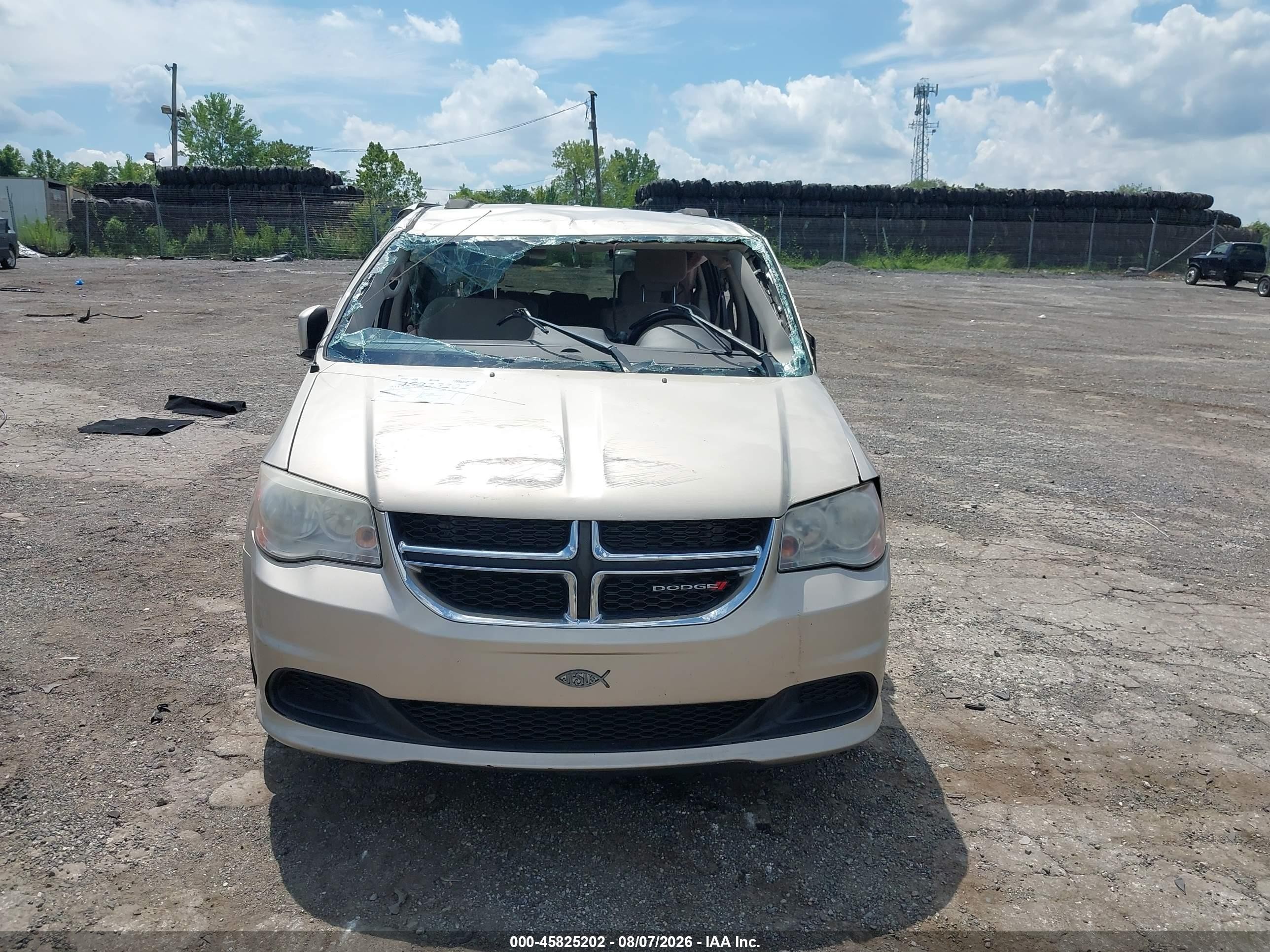 2015 Dodge Grand Caravan Sxt Серебряный vin: 2C4RDGCGXFR524753