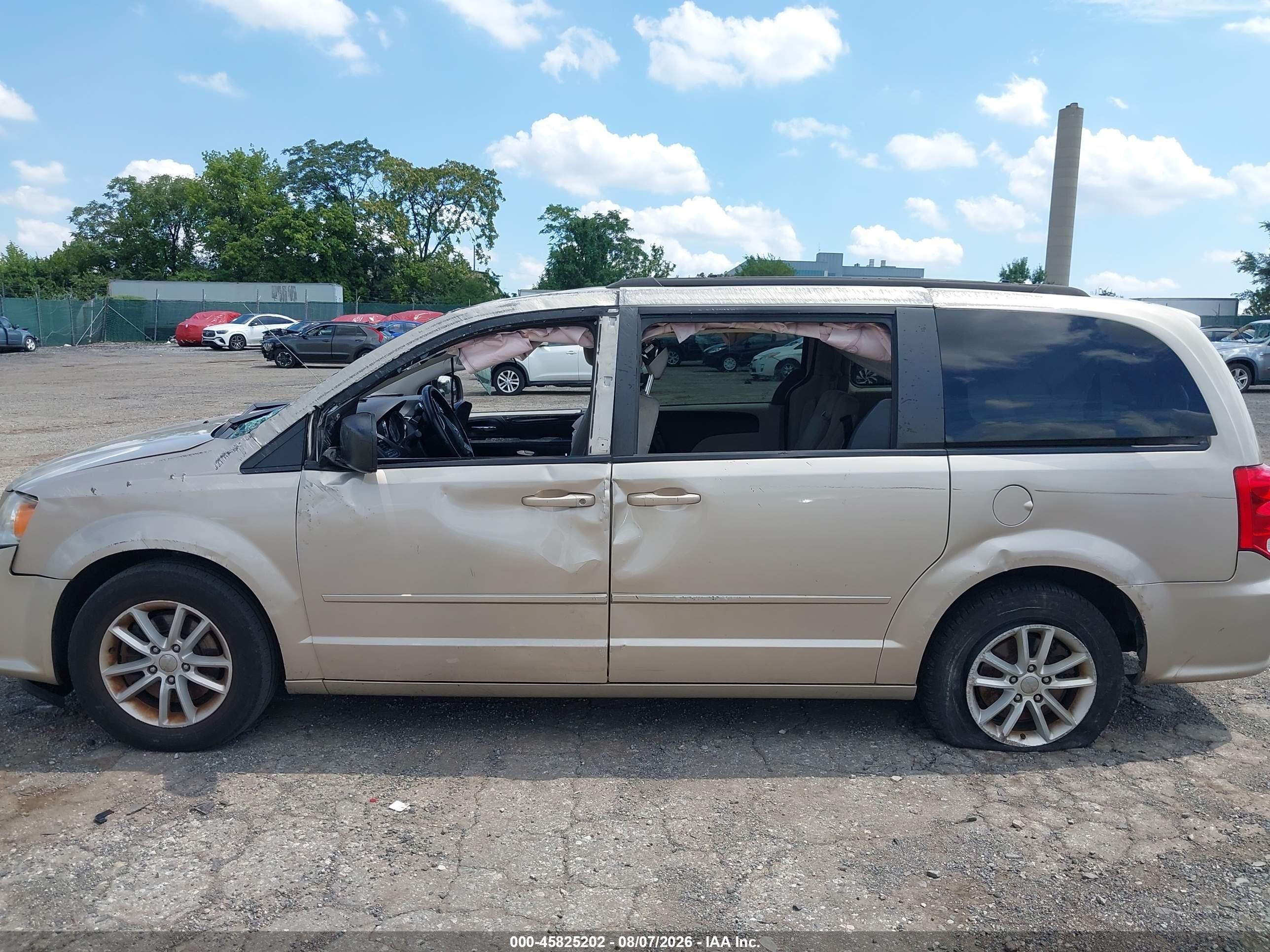 2015 Dodge Grand Caravan Sxt Серебряный vin: 2C4RDGCGXFR524753