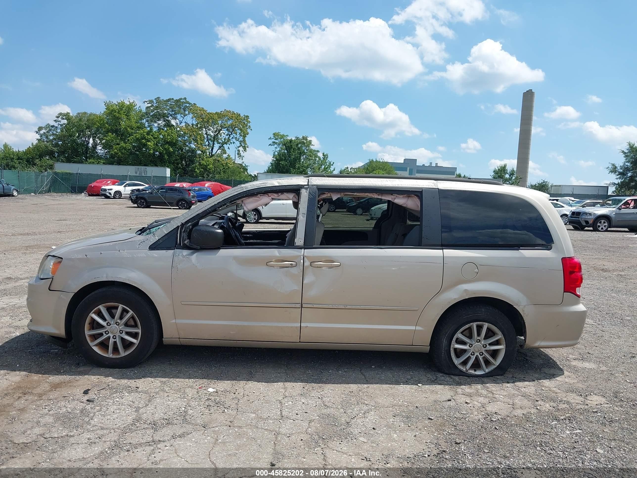 2015 Dodge Grand Caravan Sxt Серебряный vin: 2C4RDGCGXFR524753