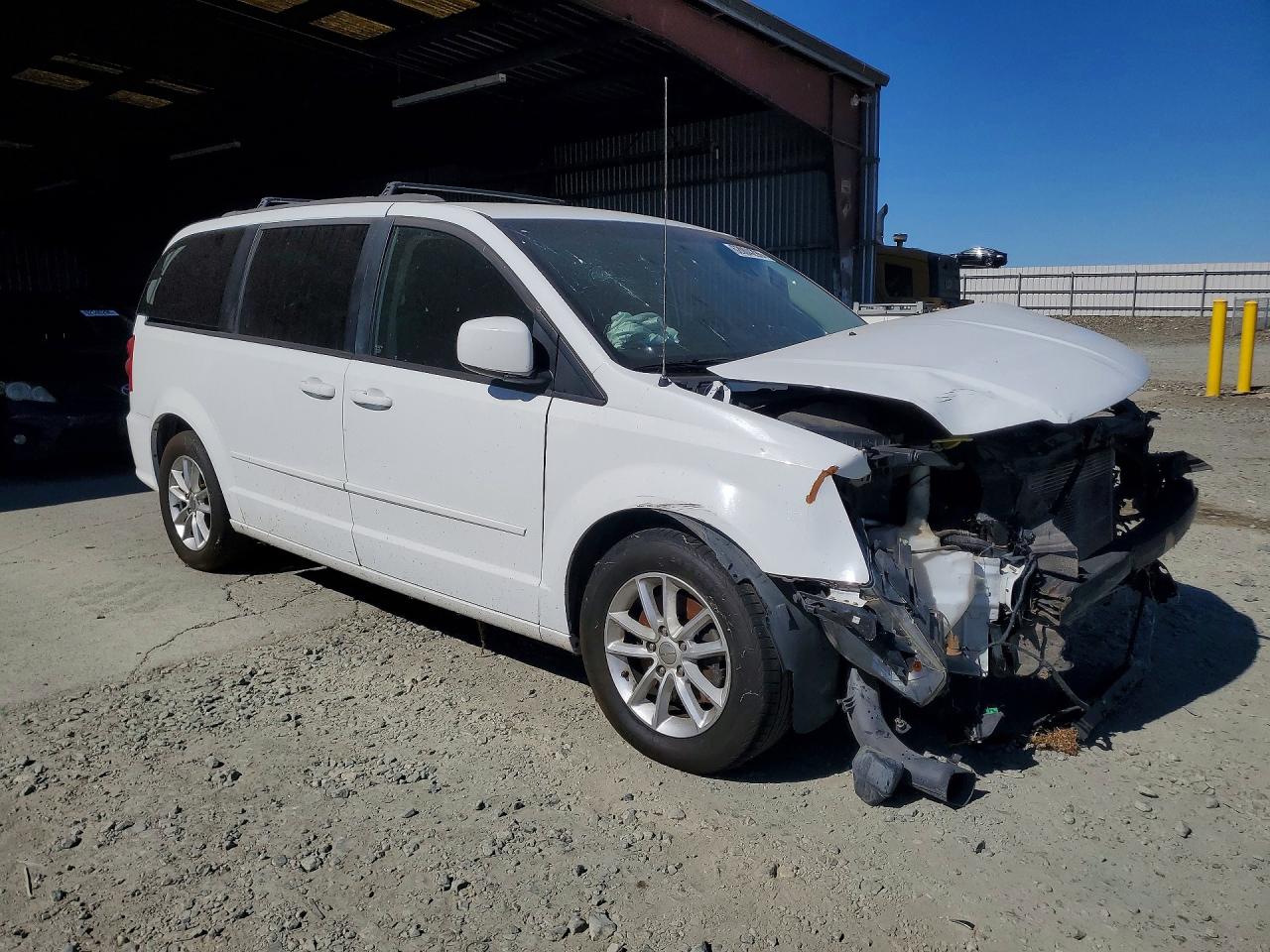 2015 Dodge Caravan White vin: 2C4RDGCGXFR541178