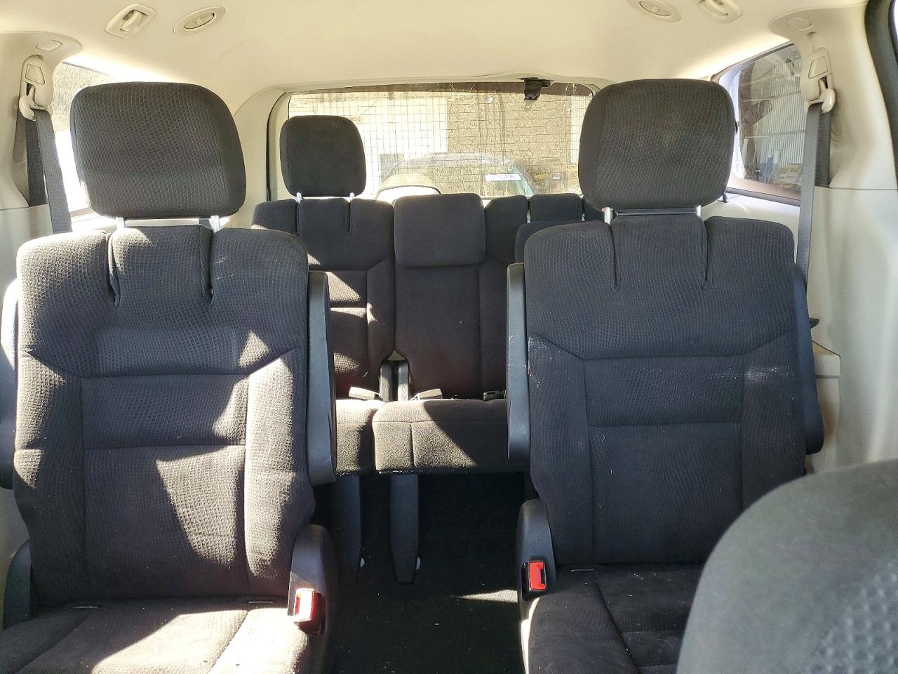 2015 Dodge Caravan White vin: 2C4RDGCGXFR541178