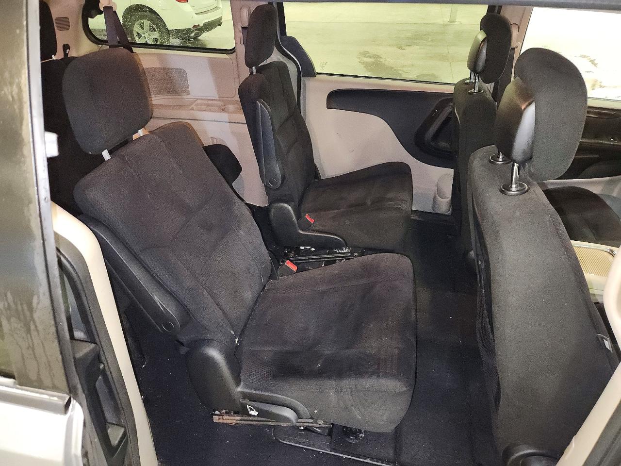 2015 Dodge Grand Caravan Sxt Silver vin: 2C4RDGCGXFR548227