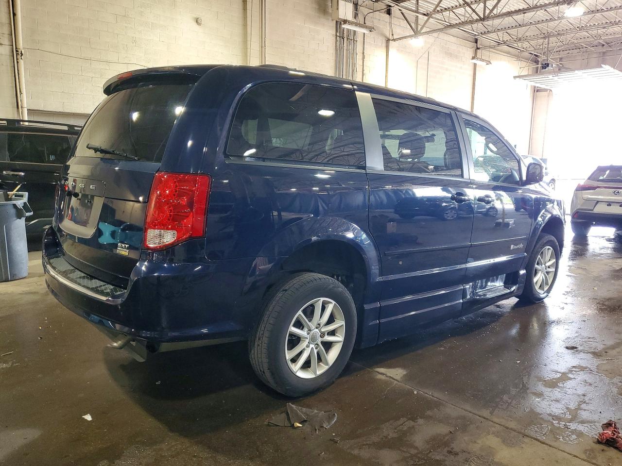 2015 Dodge Grand Caravan Sxt Blue vin: 2C4RDGCGXFR623654