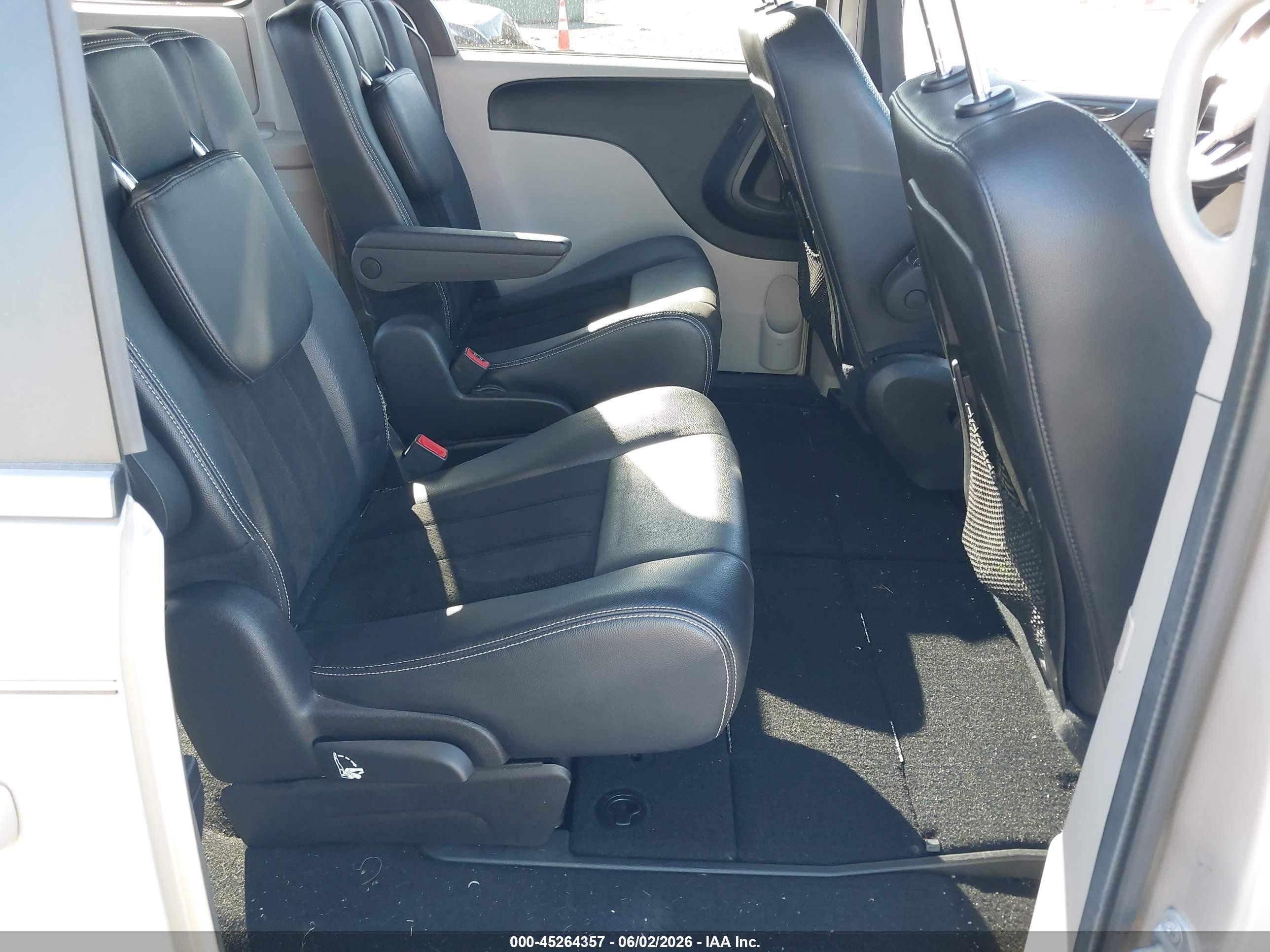 2015 Dodge Grand Caravan Sxt Plus Tan vin: 2C4RDGCGXFR670506