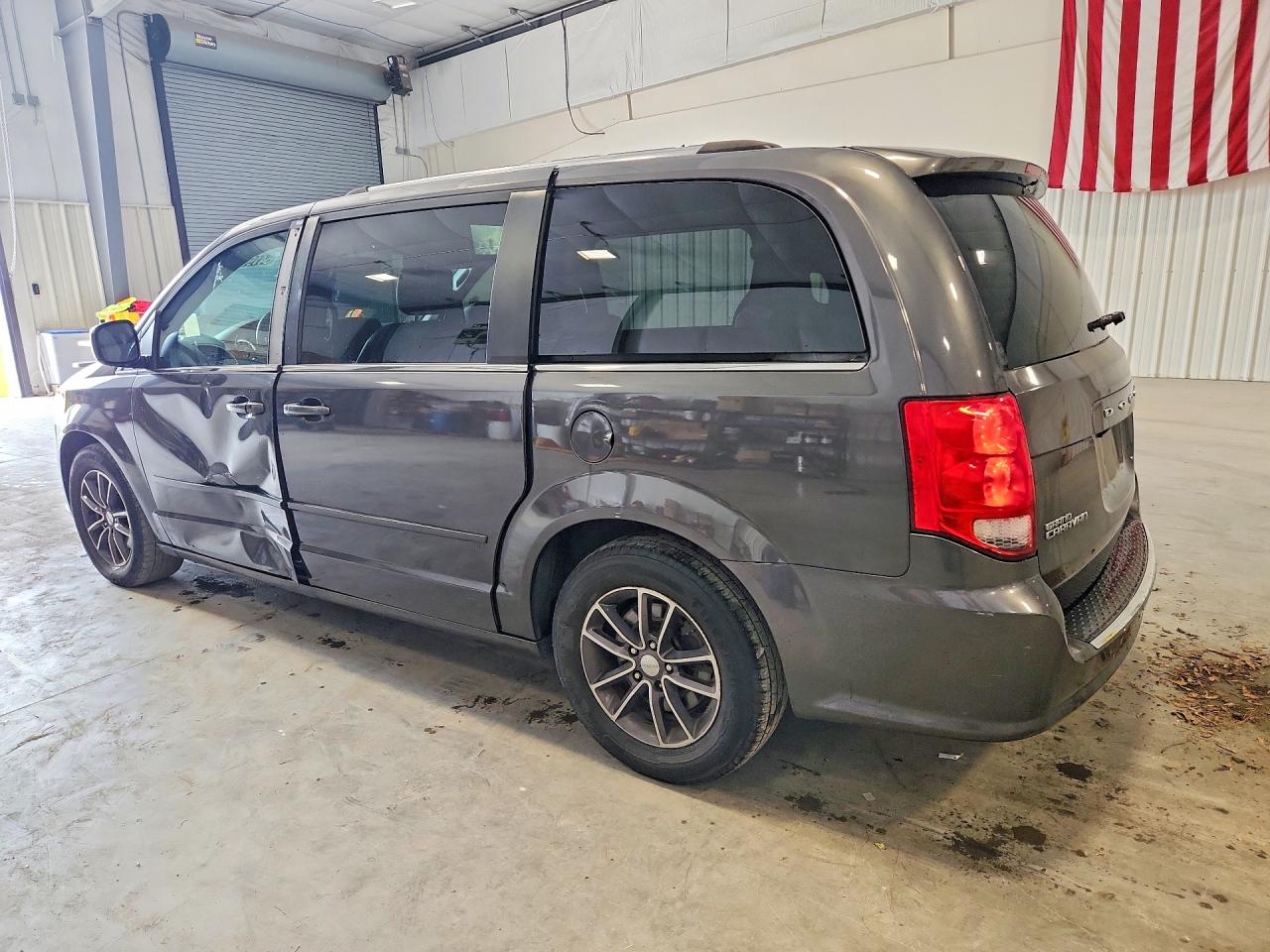 2017 Dodge Grand Caravan Sxt Gray vin: 2C4RDGCGXHR749029