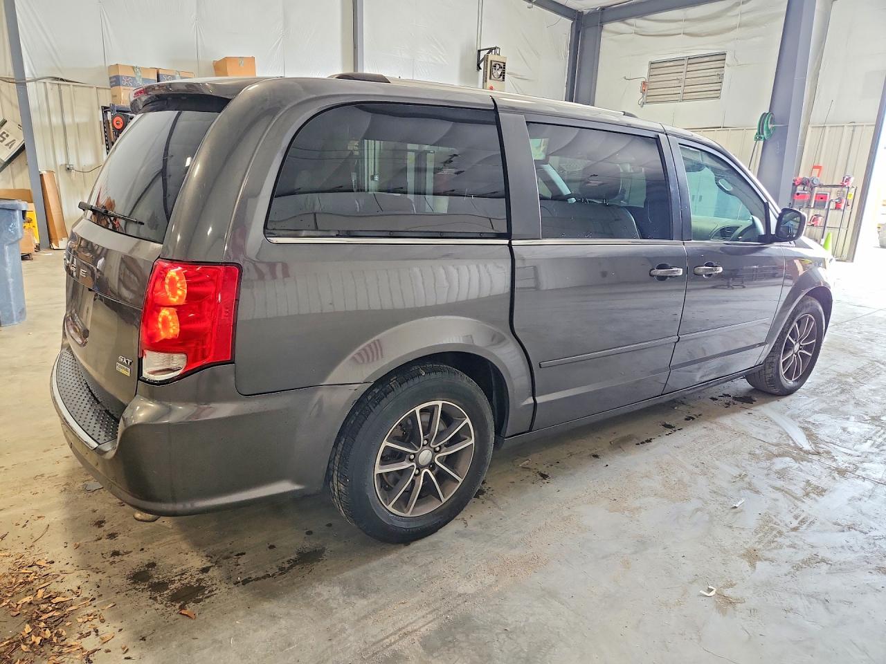 2017 Dodge Grand Caravan Sxt Gray vin: 2C4RDGCGXHR749029