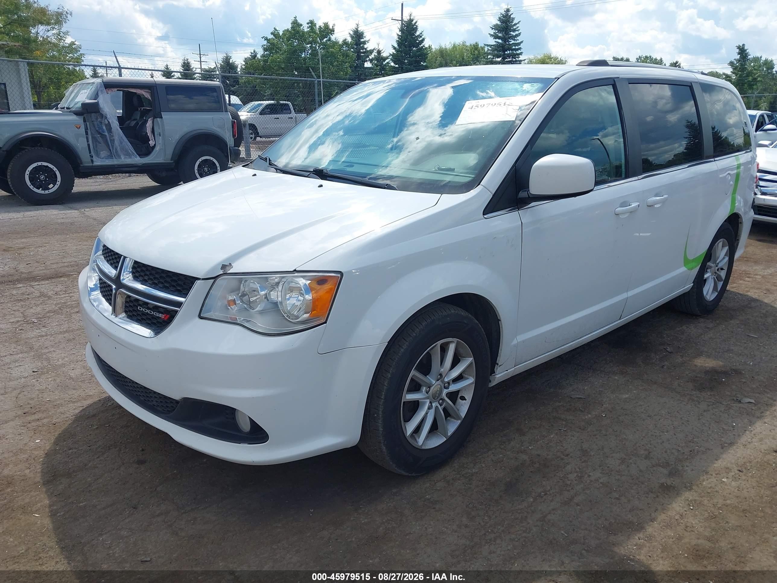 2020 Dodge Grand Caravan Sxt White vin: 2C4RDGCGXLR201962