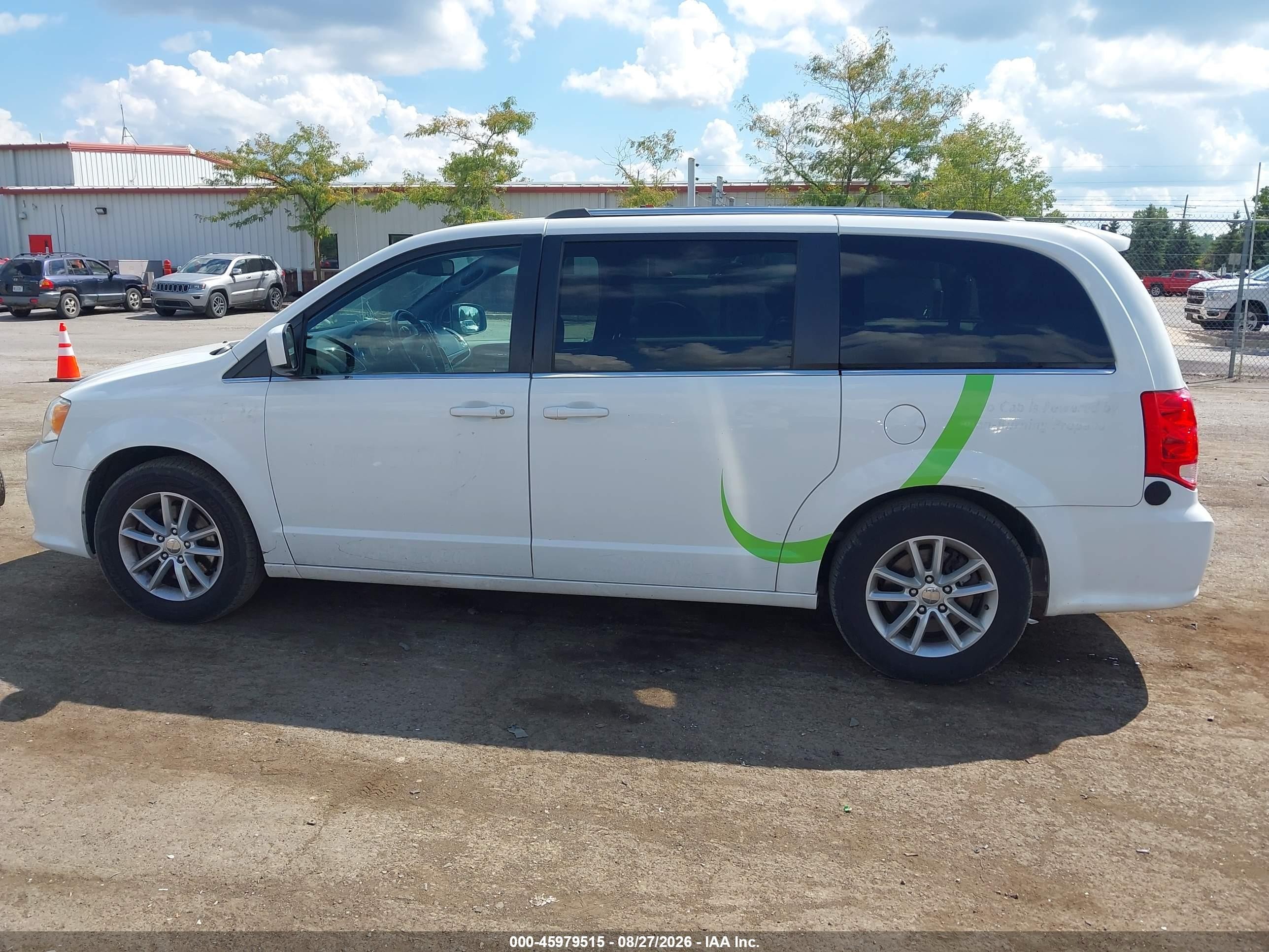 2020 Dodge Grand Caravan Sxt White vin: 2C4RDGCGXLR201962