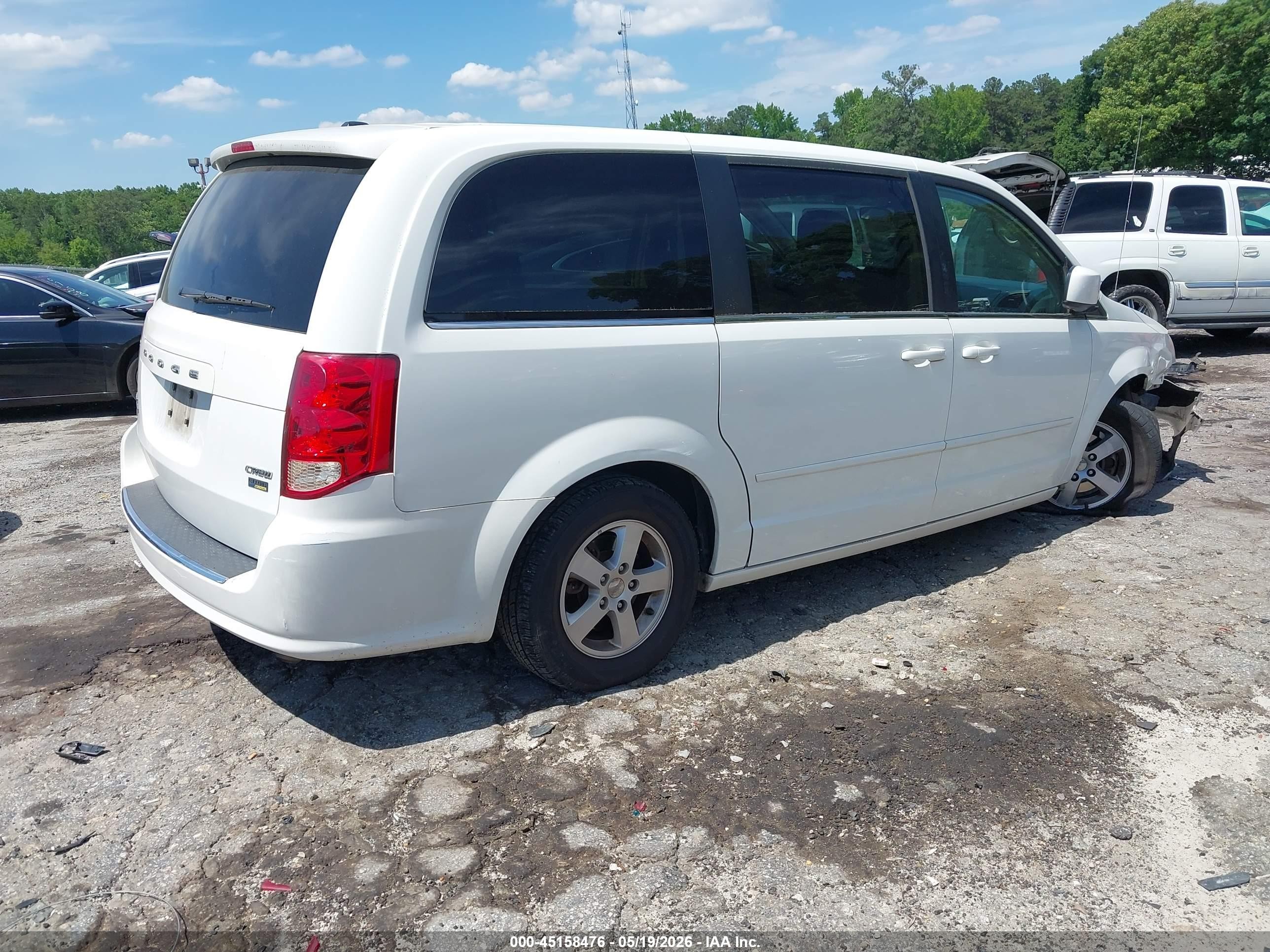 2012 Dodge Grand Caravan Crew White vin: 2C4RDGDG0CR113131
