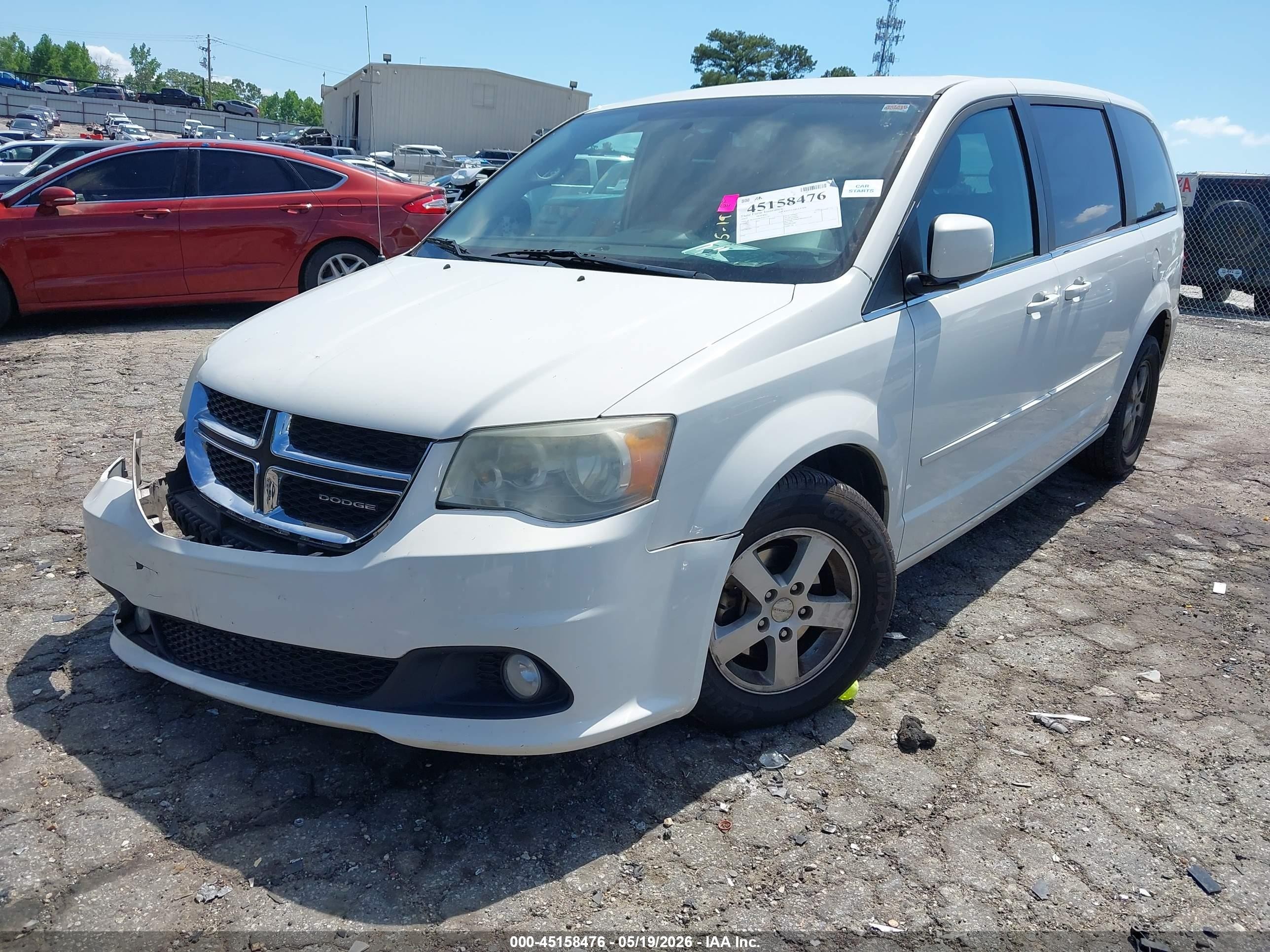 2012 Dodge Grand Caravan Crew White vin: 2C4RDGDG0CR113131