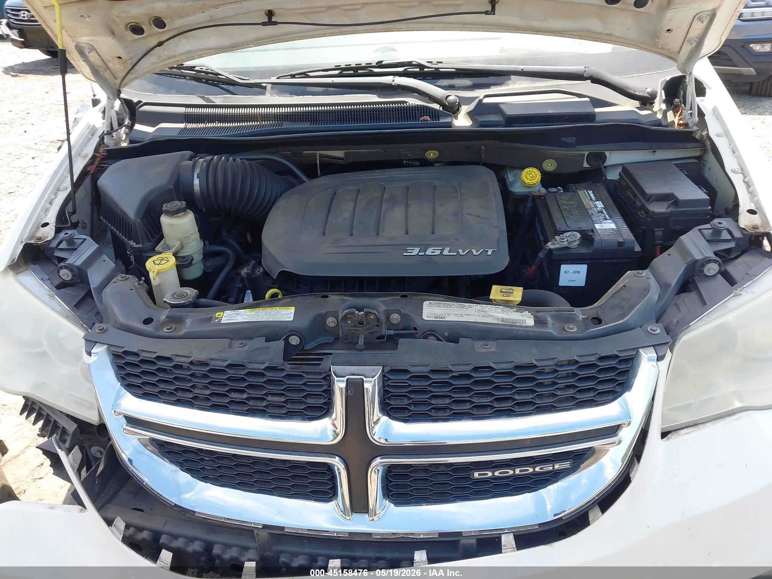 2012 Dodge Grand Caravan Crew White vin: 2C4RDGDG0CR113131