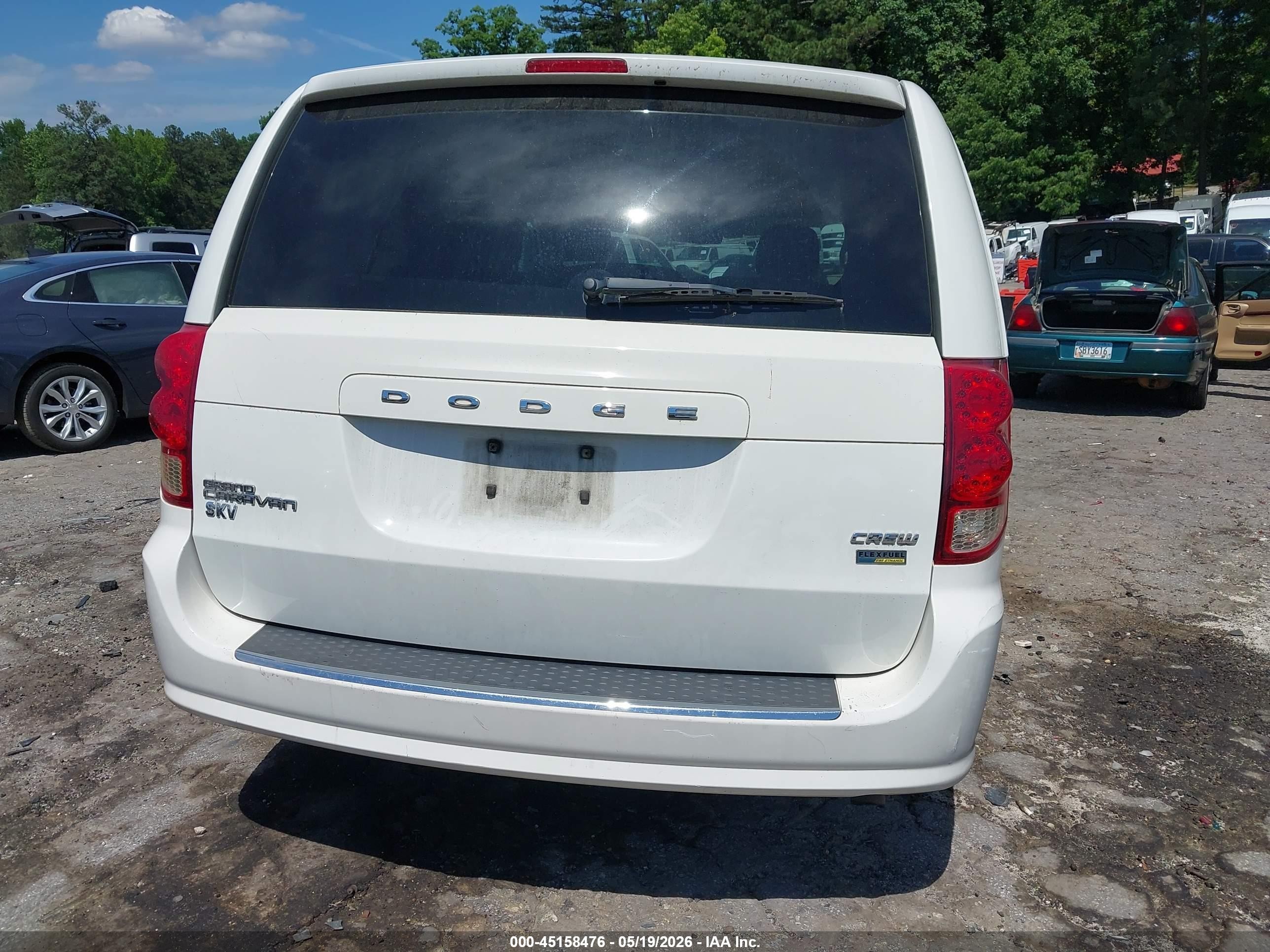 2012 Dodge Grand Caravan Crew White vin: 2C4RDGDG0CR113131