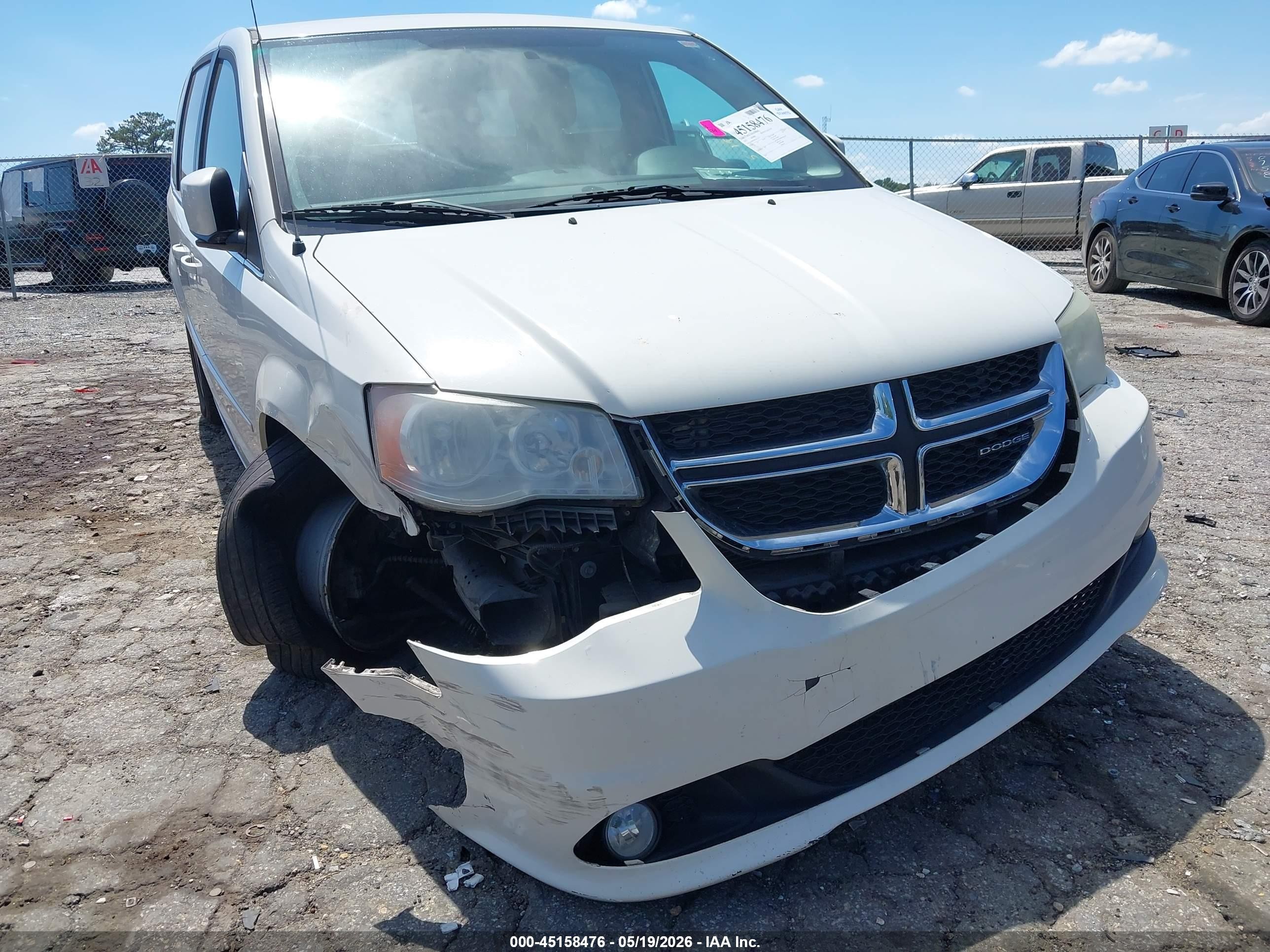 2012 Dodge Grand Caravan Crew White vin: 2C4RDGDG0CR113131