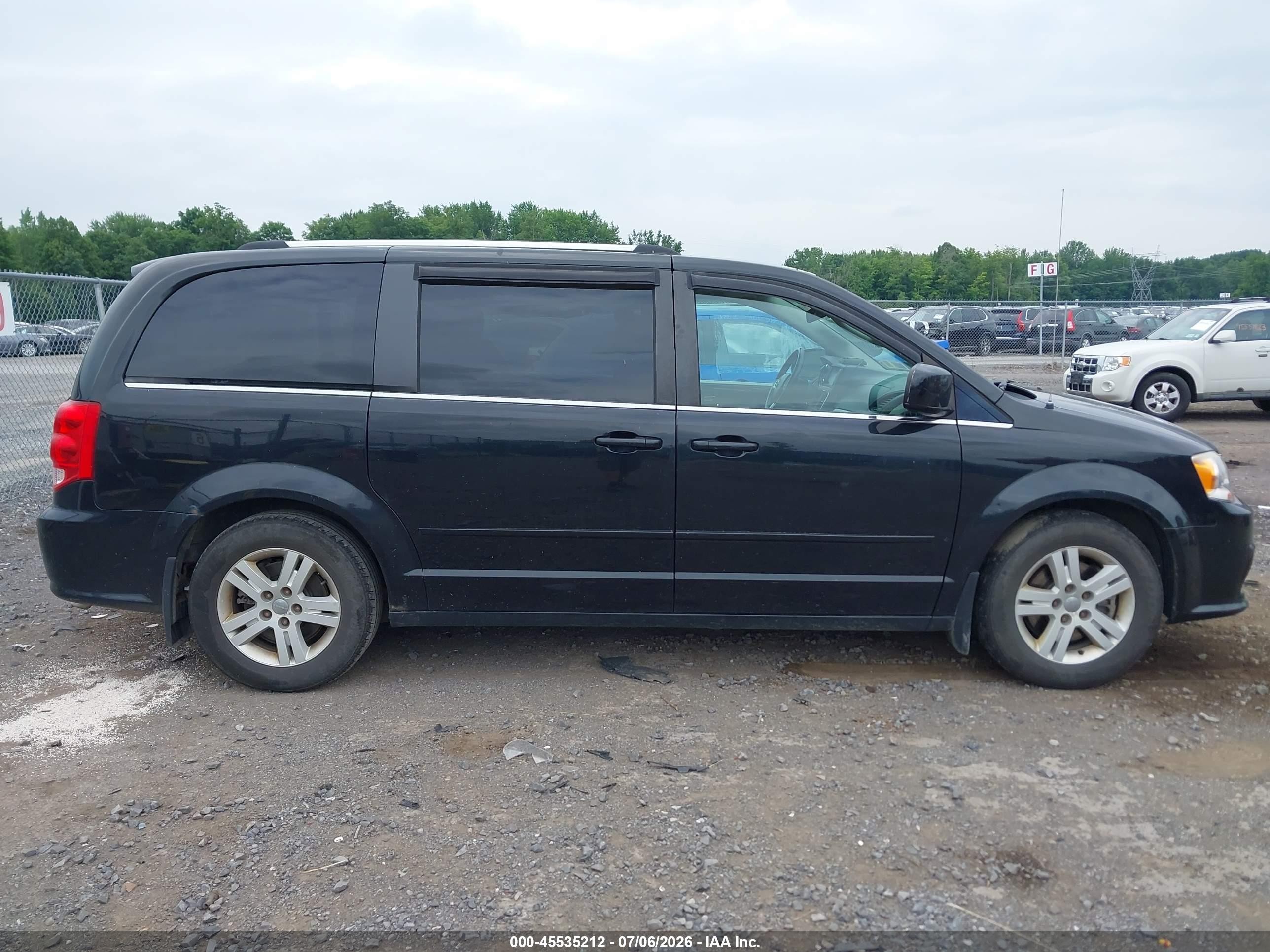 2012 Dodge Grand Caravan Crew Black vin: 2C4RDGDG0CR138000