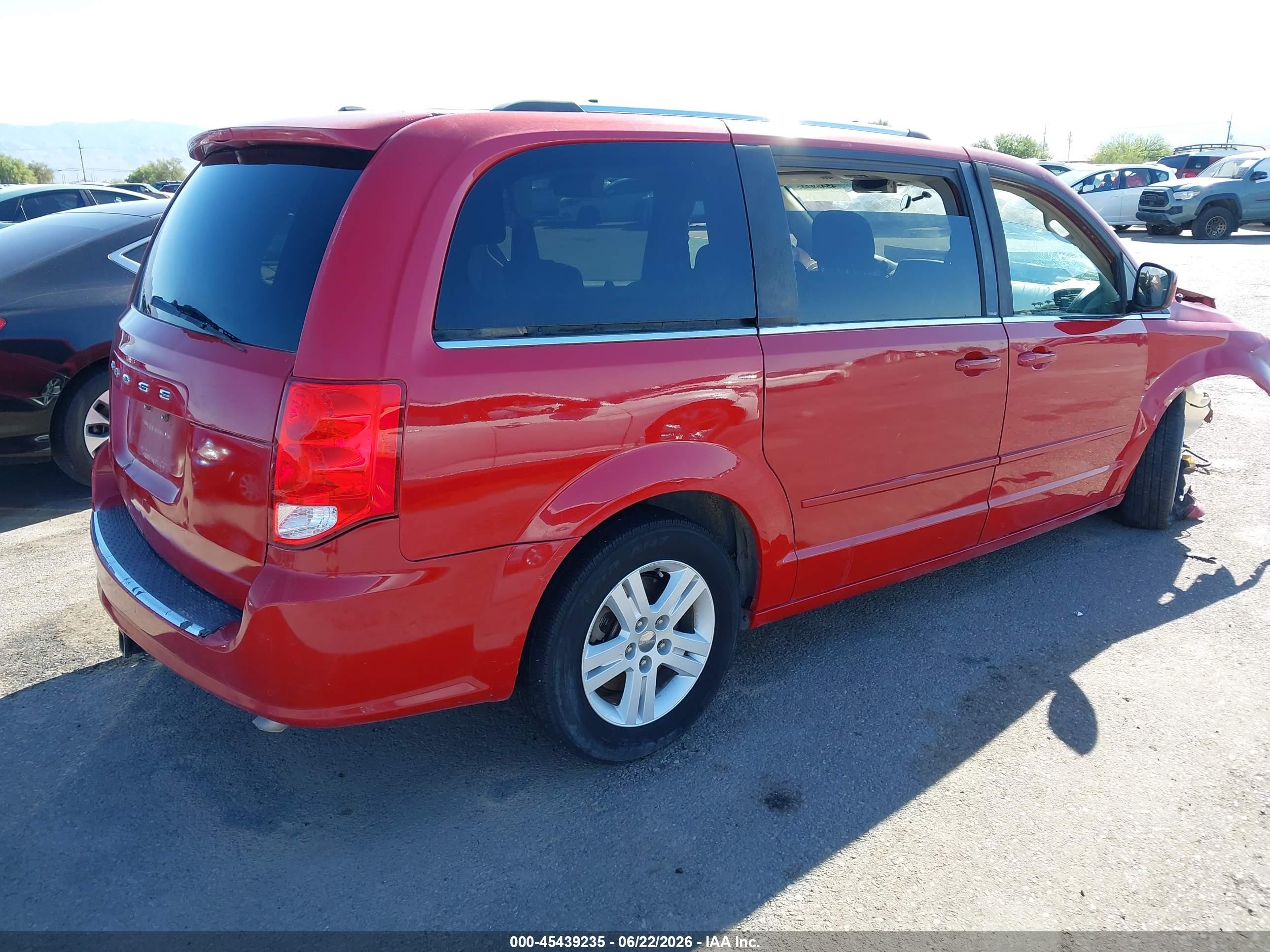 2012 Dodge Grand Caravan Crew Red vin: 2C4RDGDG0CR321820