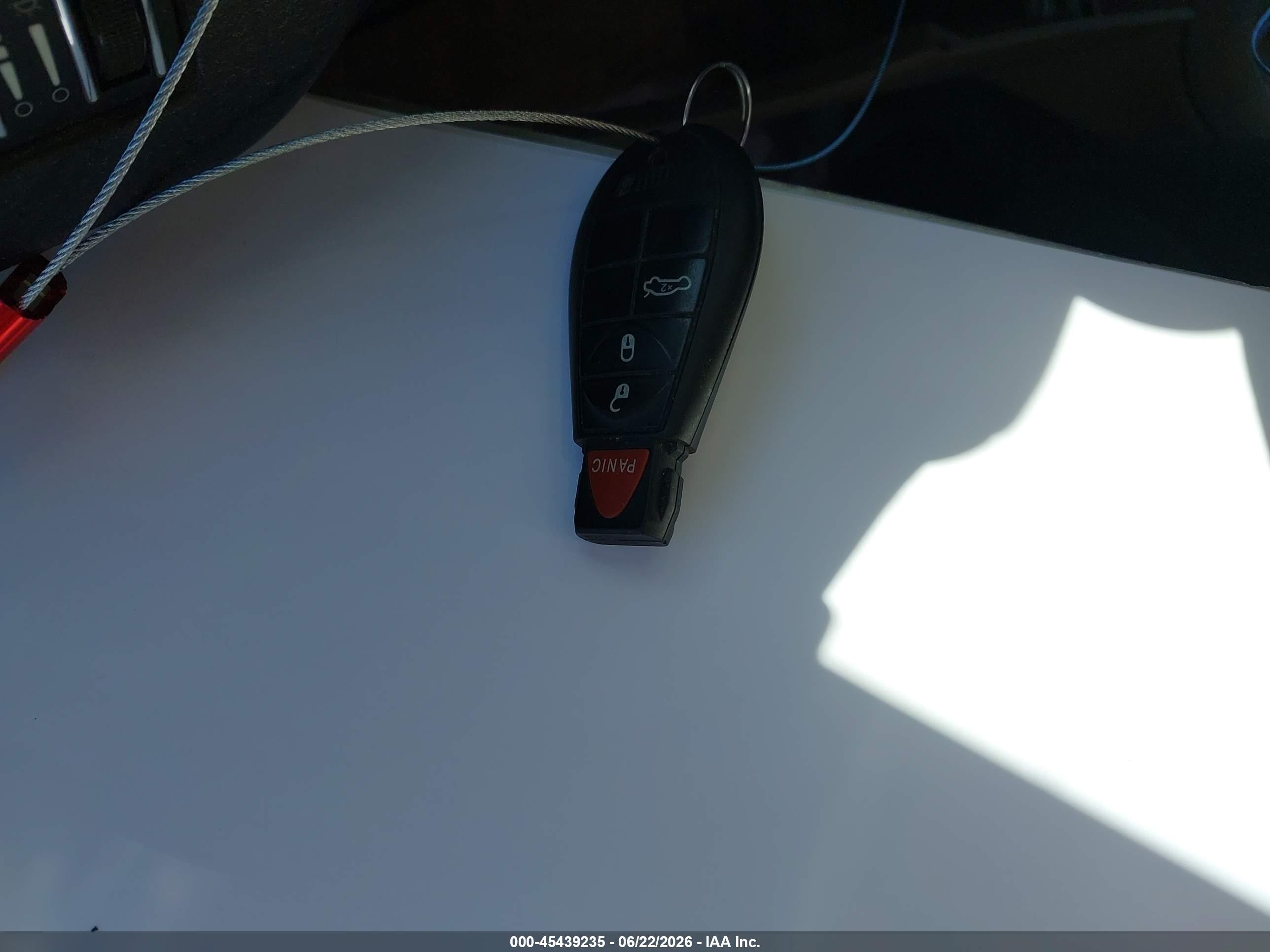 2012 Dodge Grand Caravan Crew Red vin: 2C4RDGDG0CR321820
