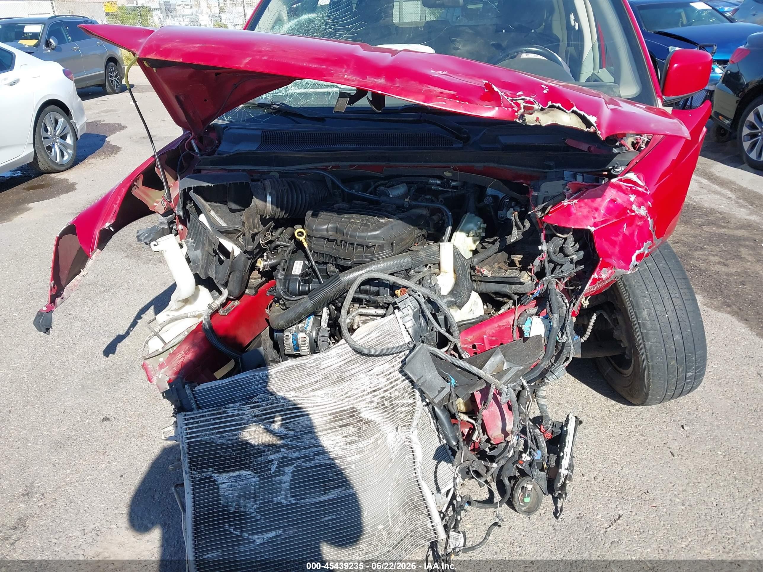 2012 Dodge Grand Caravan Crew Red vin: 2C4RDGDG0CR321820