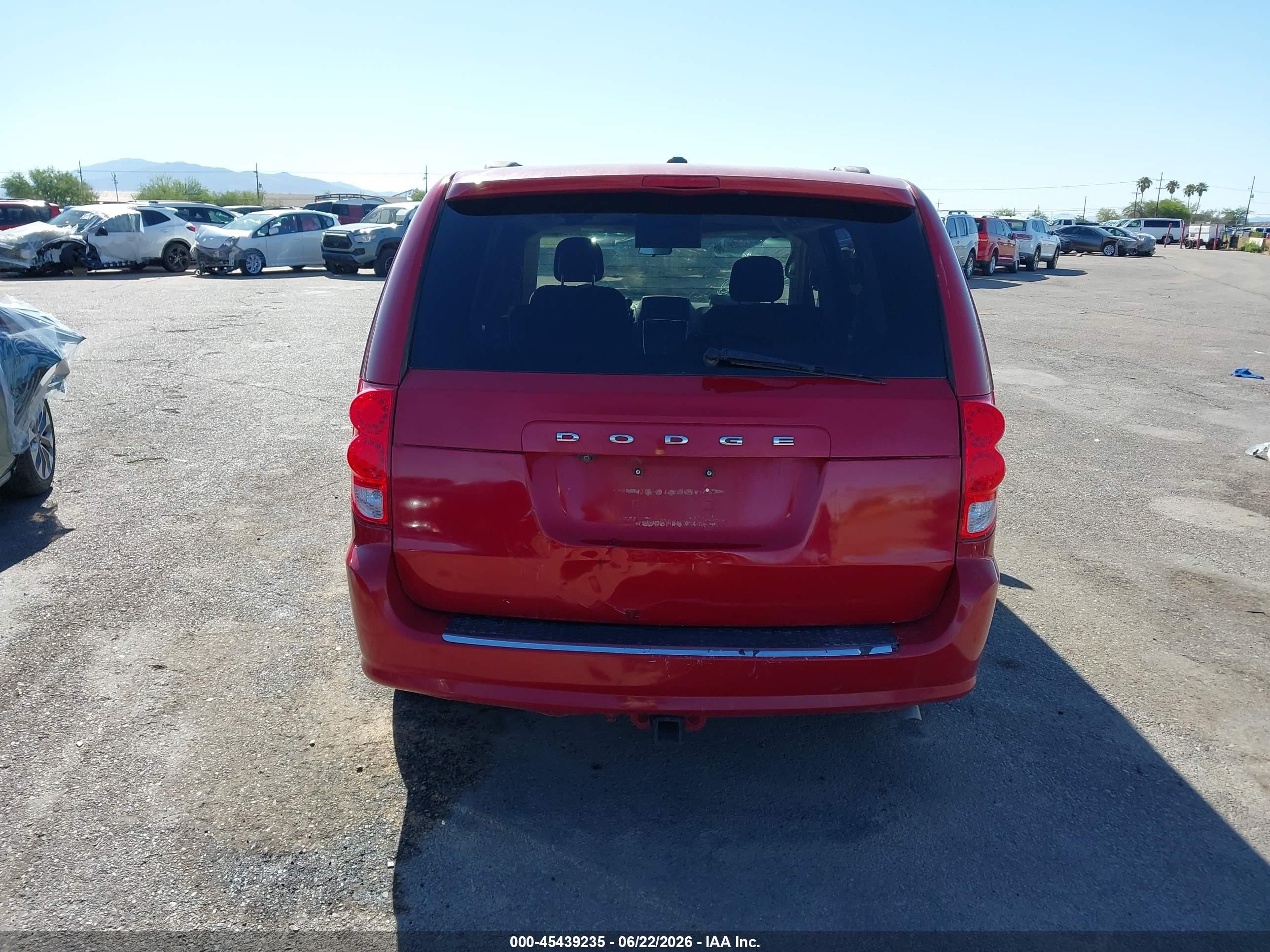 2012 Dodge Grand Caravan Crew Red vin: 2C4RDGDG0CR321820