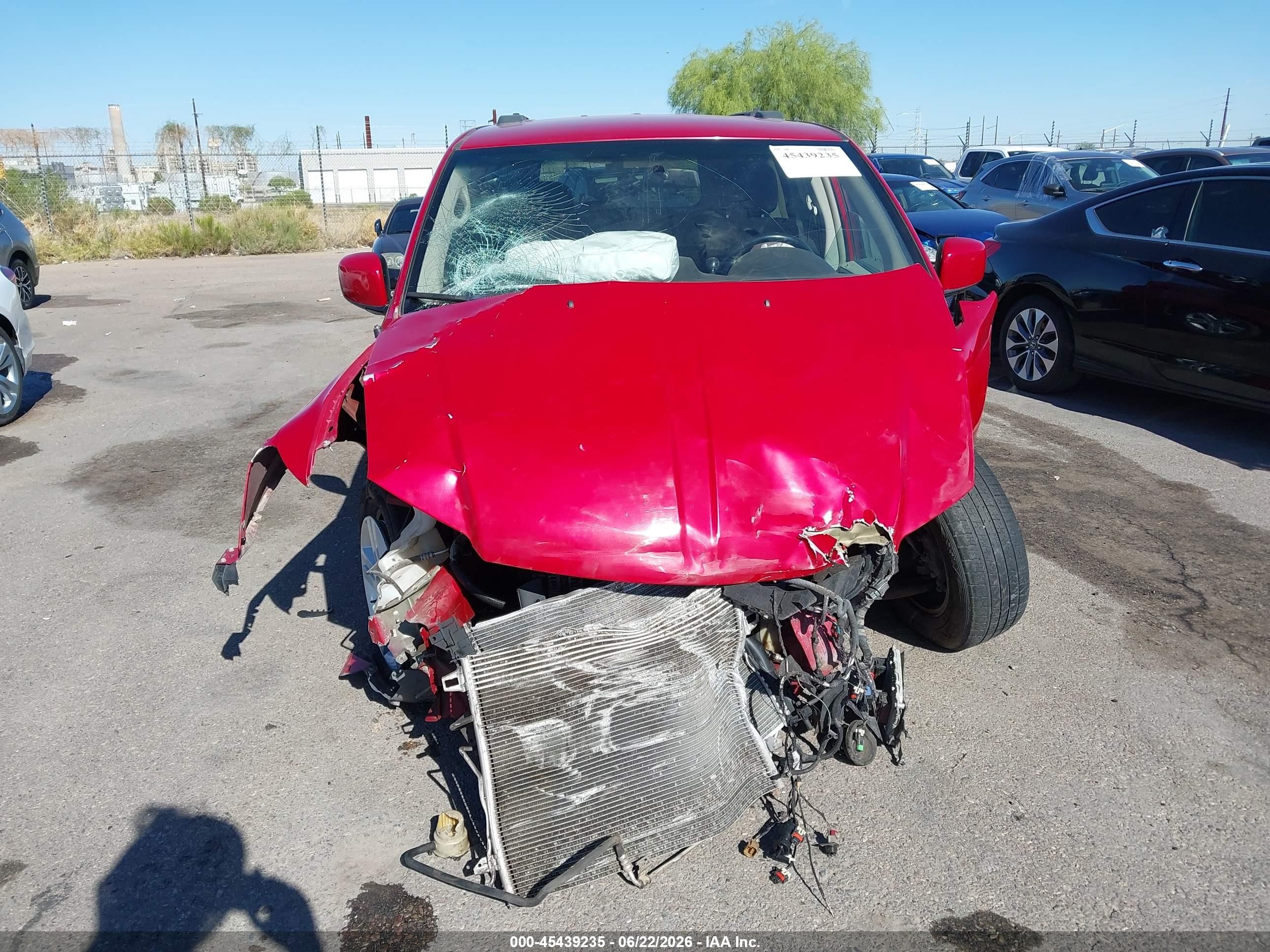 2012 Dodge Grand Caravan Crew Red vin: 2C4RDGDG0CR321820