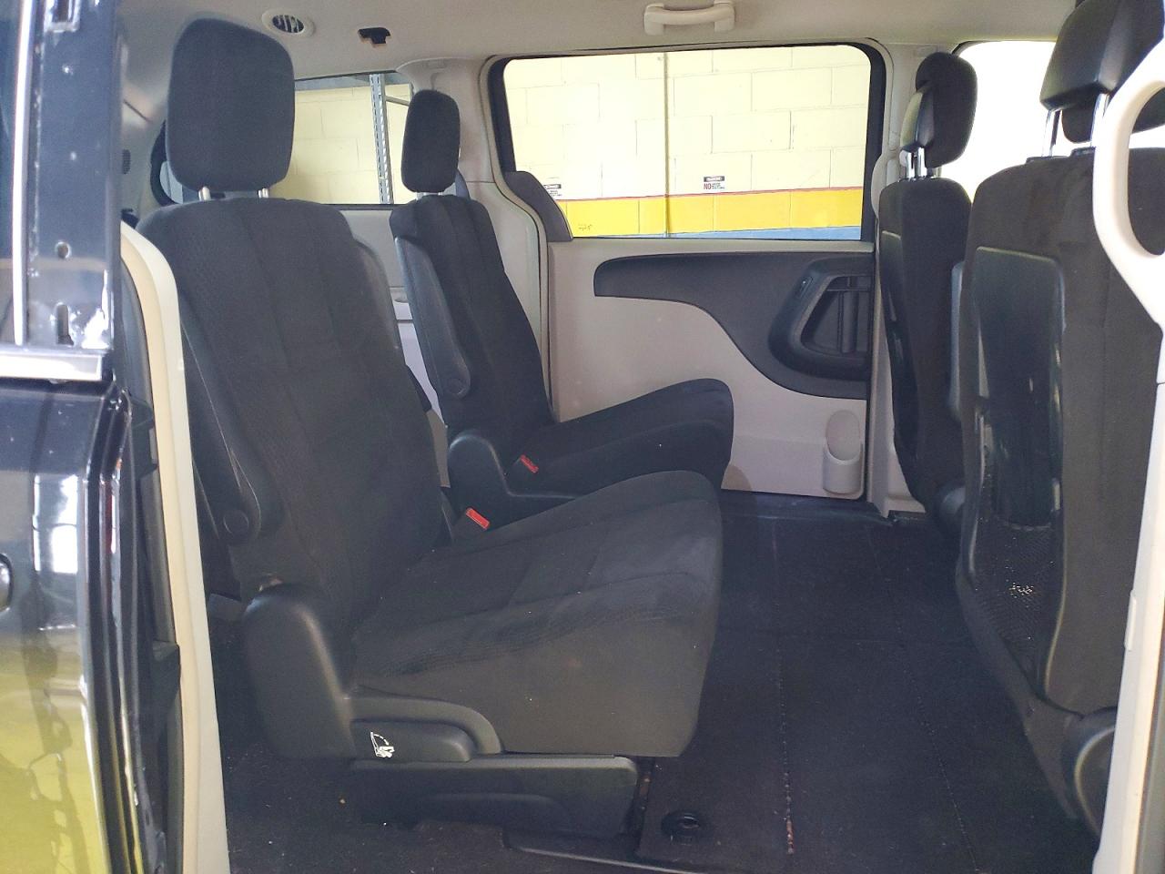 2012 Dodge Grand Caravan Crew Black vin: 2C4RDGDG0CR351402