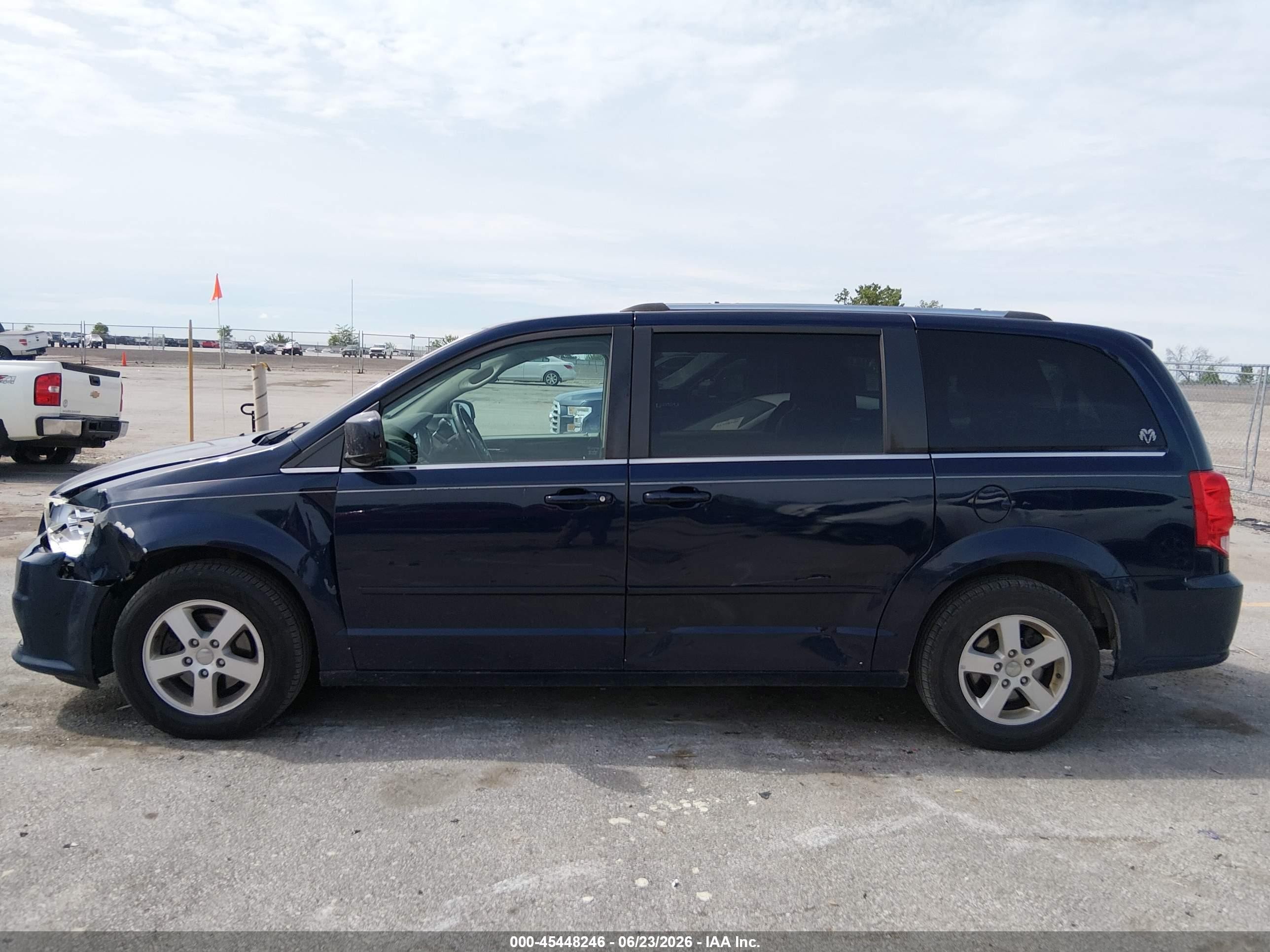 2013 Dodge Grand Caravan Crew Blue vin: 2C4RDGDG0DR549107