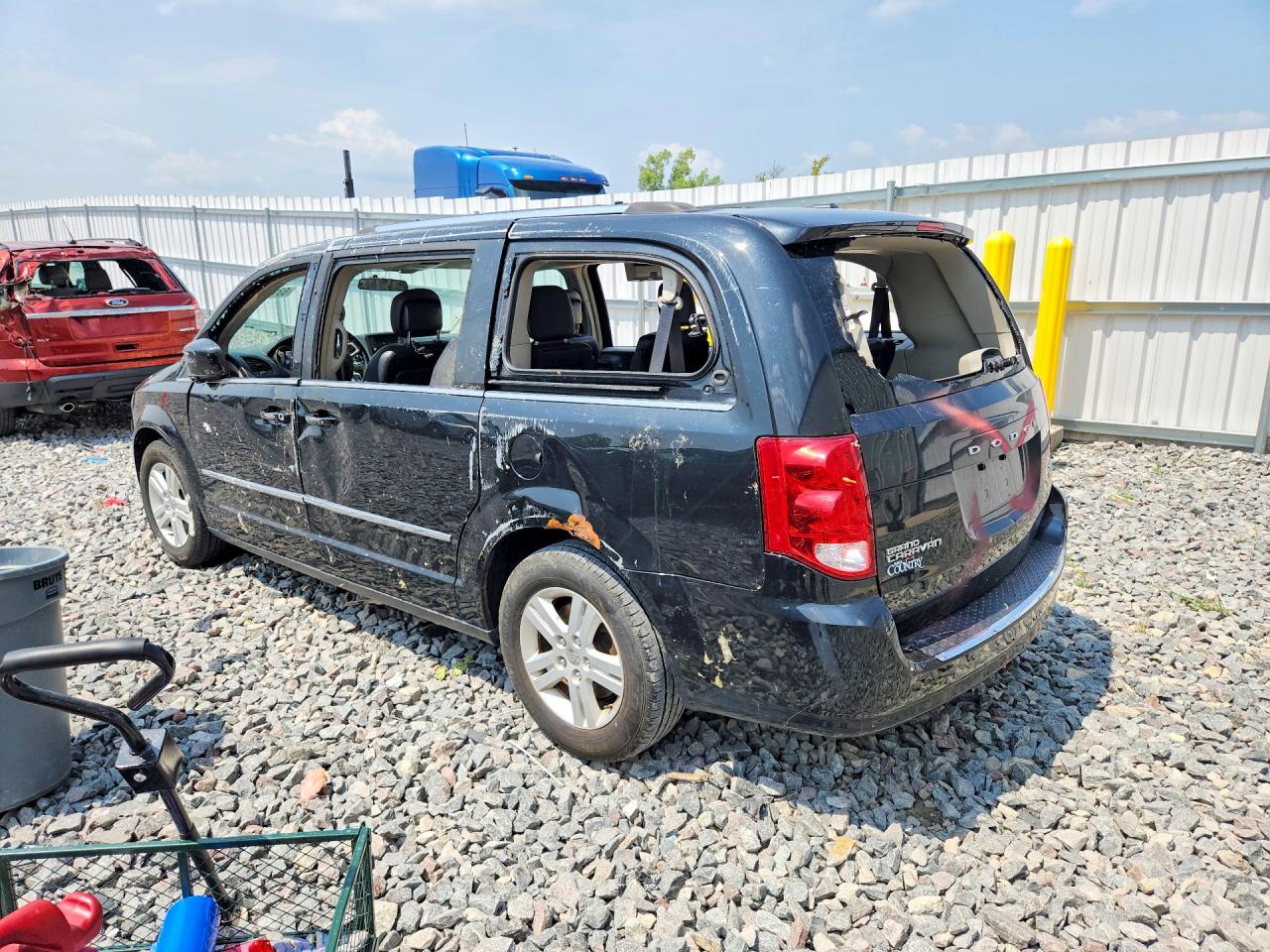 2015 Dodge Grand Caravan Crew Black vin: 2C4RDGDG0FR598777