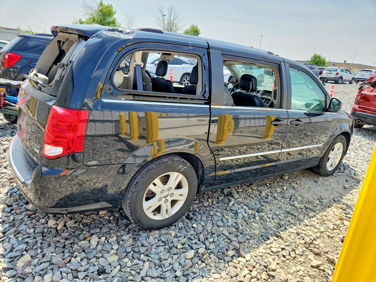 2015 Dodge Grand Caravan Crew Black vin: 2C4RDGDG0FR598777