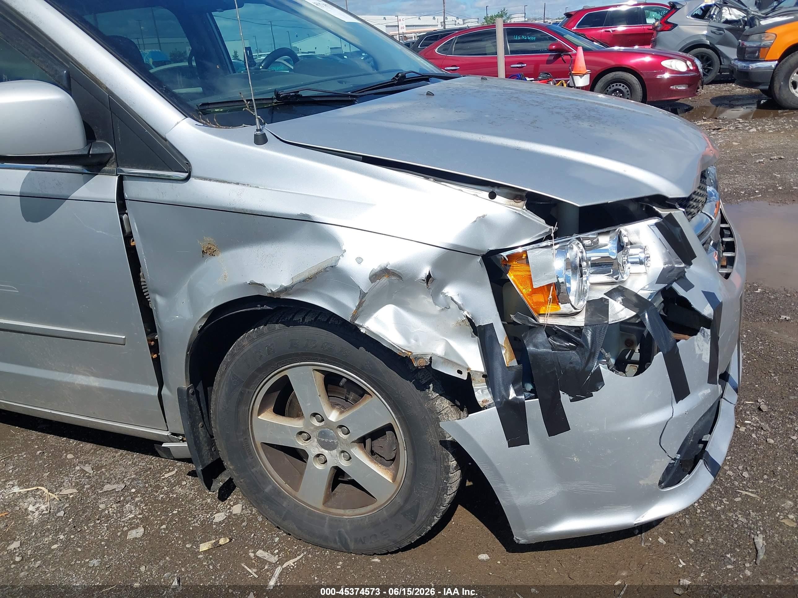 2012 Dodge Grand Caravan Crew Silver vin: 2C4RDGDG1CR128835