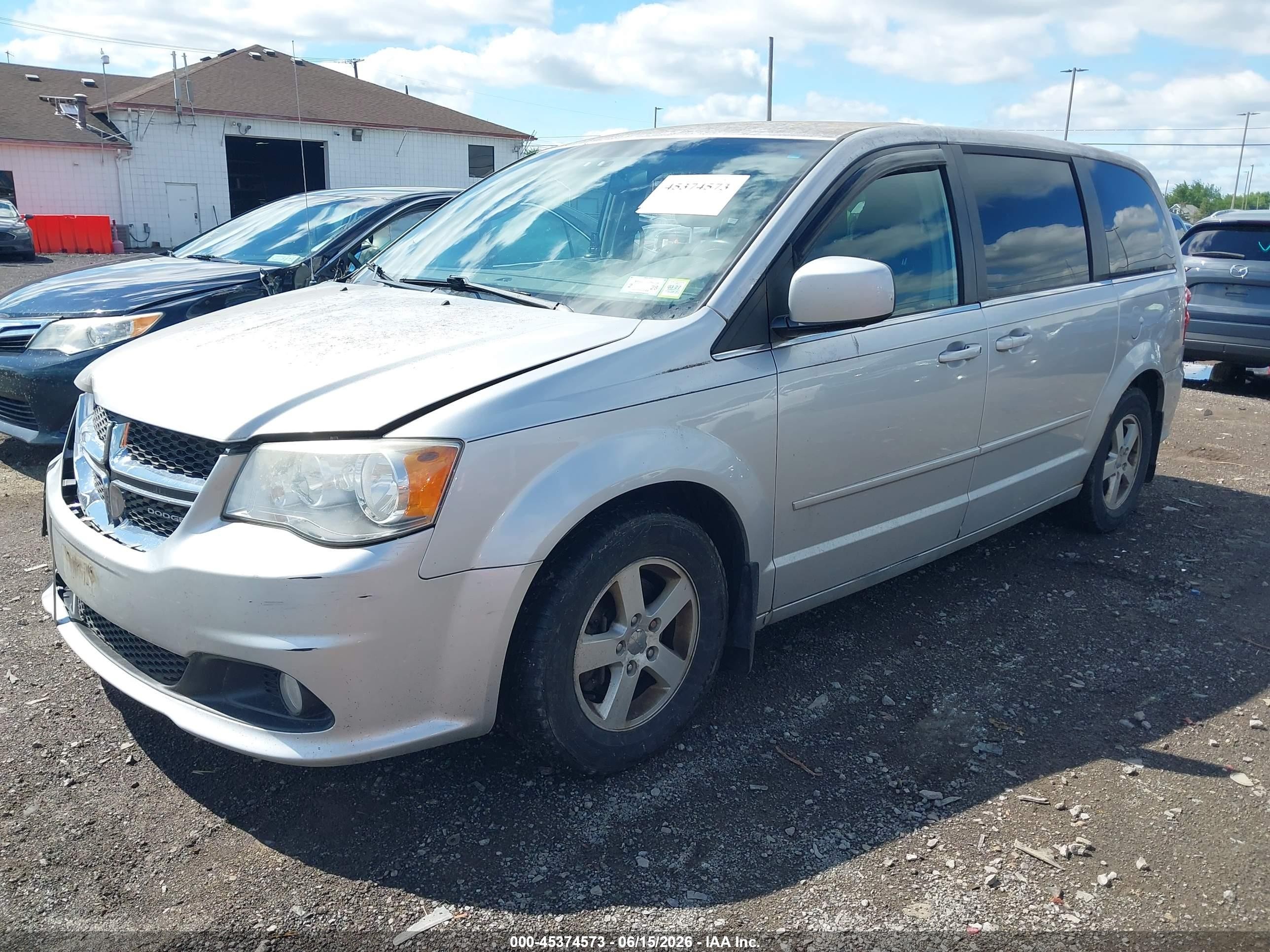 2012 Dodge Grand Caravan Crew Silver vin: 2C4RDGDG1CR128835
