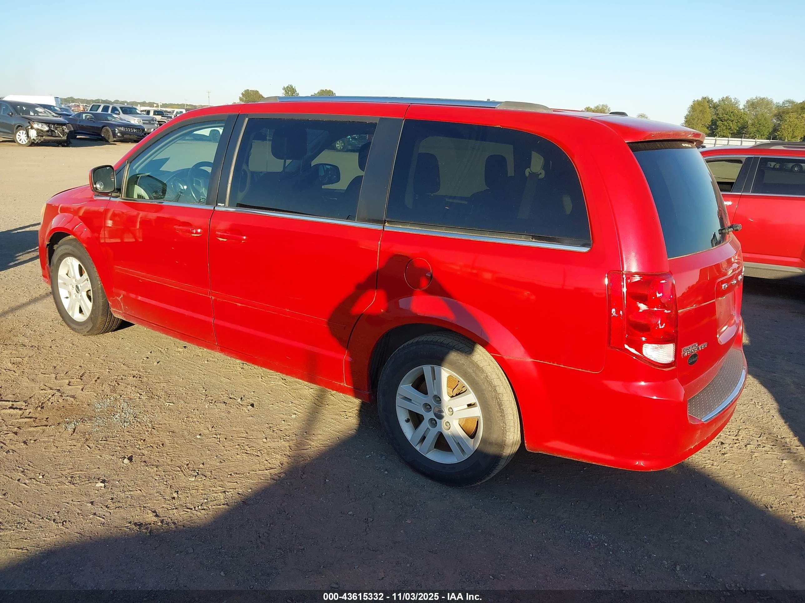 2013 Dodge Grand Caravan Crew Red vin: 2C4RDGDG1DR800765