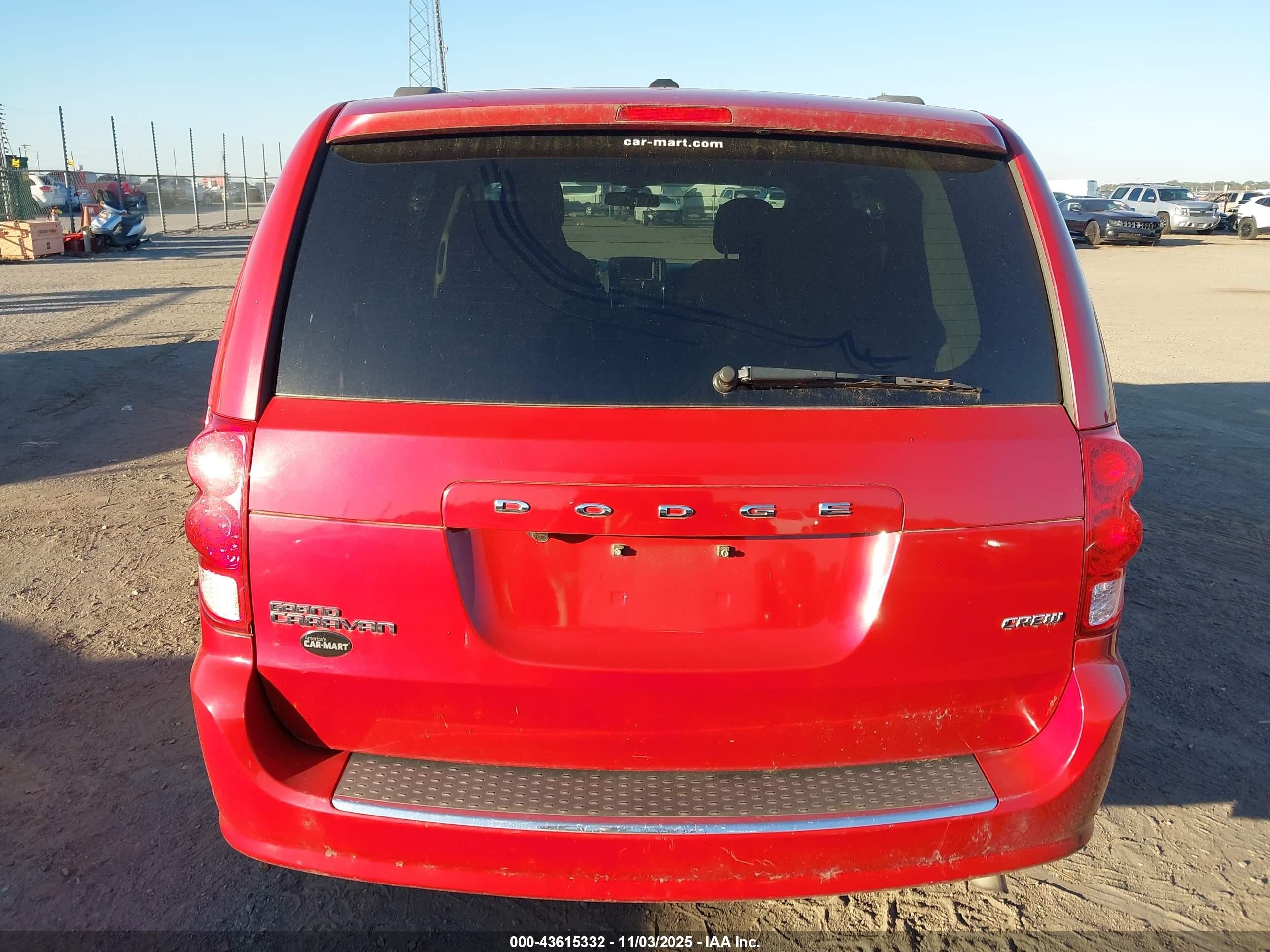 2013 Dodge Grand Caravan Crew Red vin: 2C4RDGDG1DR800765