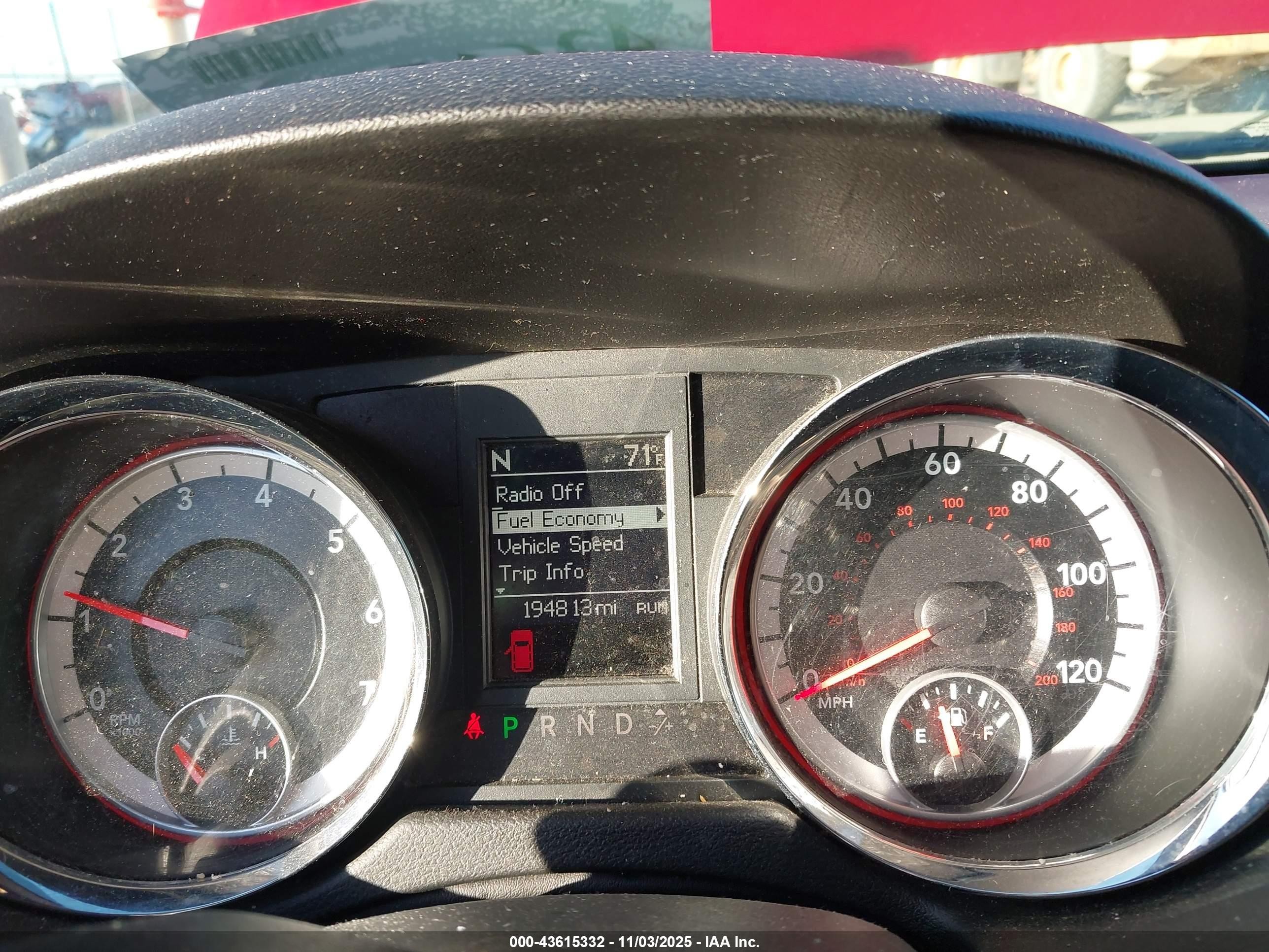 2013 Dodge Grand Caravan Crew Red vin: 2C4RDGDG1DR800765