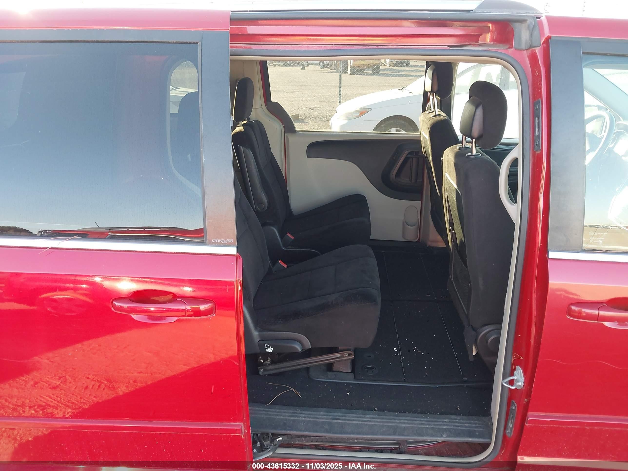 2013 Dodge Grand Caravan Crew Red vin: 2C4RDGDG1DR800765