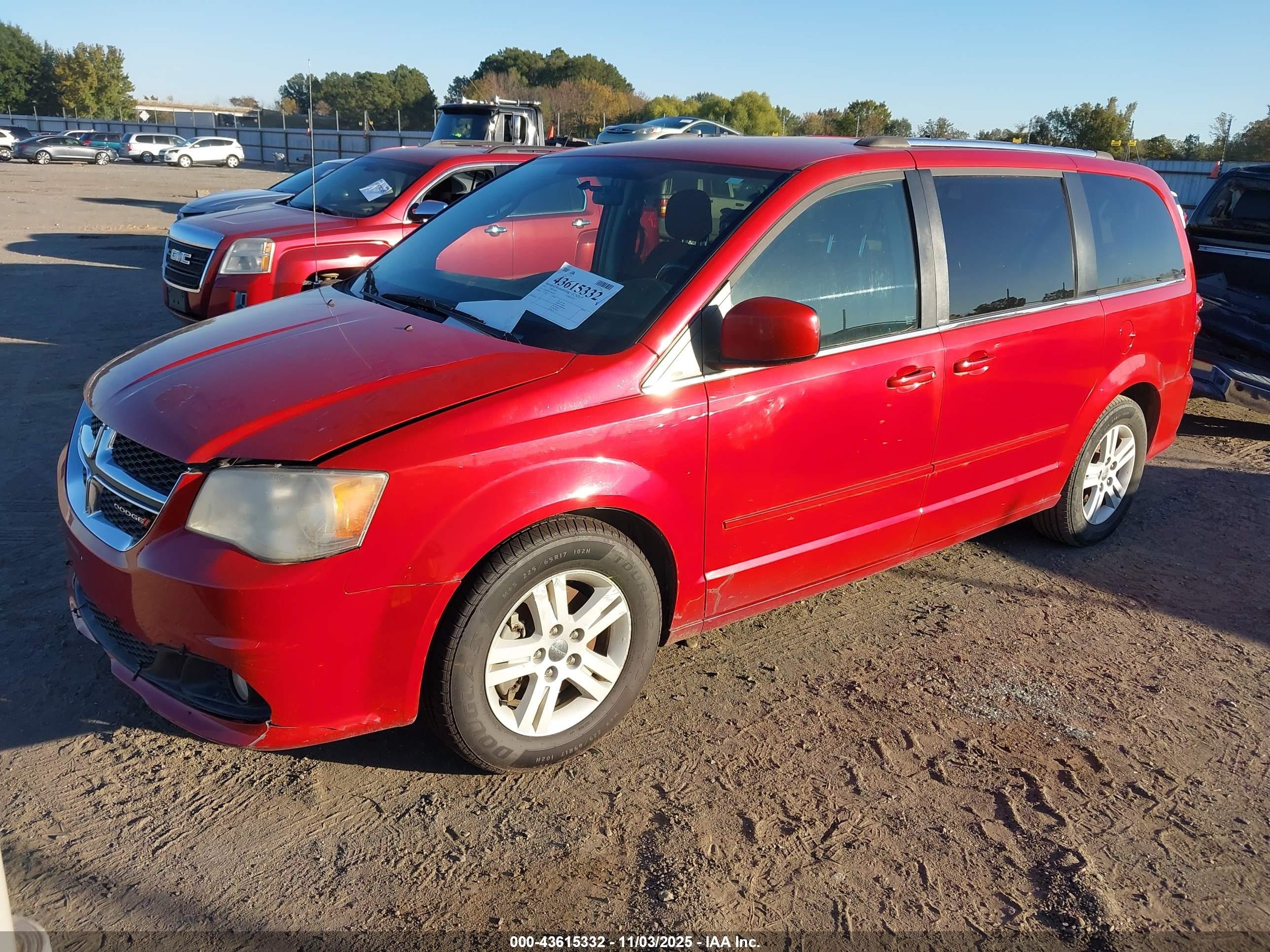 2013 Dodge Grand Caravan Crew Red vin: 2C4RDGDG1DR800765