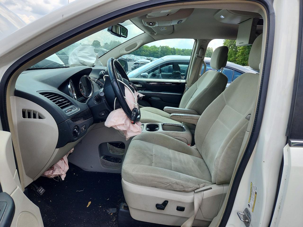 2013 Dodge Grand Caravan Crew White vin: 2C4RDGDG2DR586370