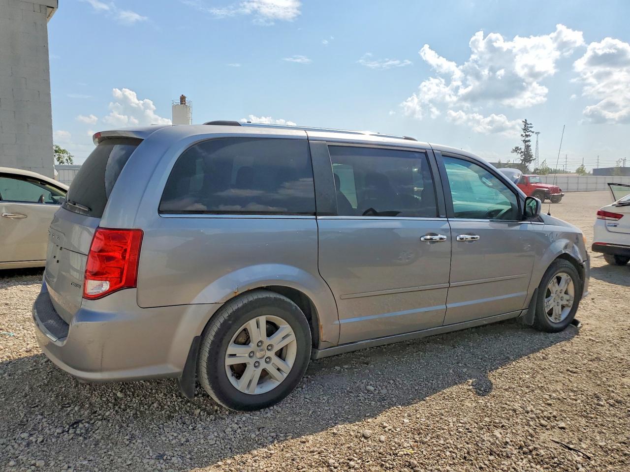 2013 Dodge Grand Caravan Crew Серебряный vin: 2C4RDGDG2DR619528