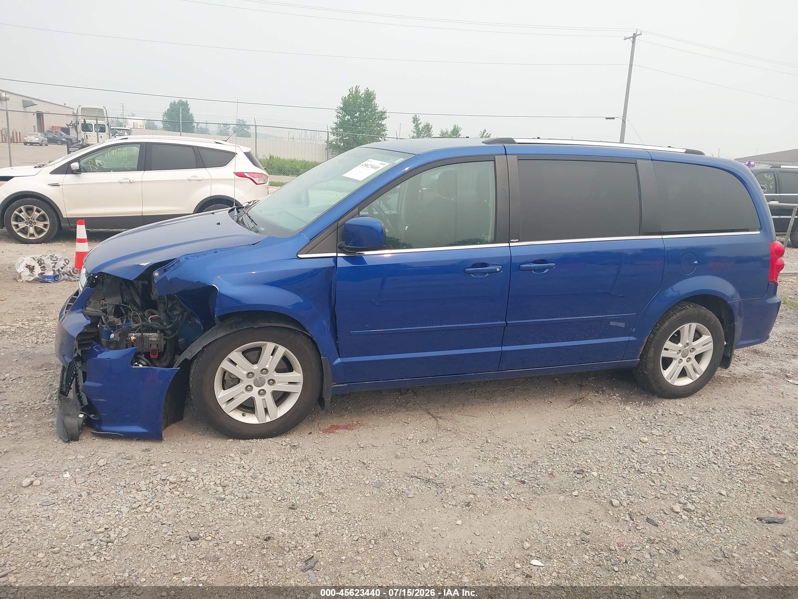 2013 Dodge Grand Caravan Crew Blue vin: 2C4RDGDG2DR660452