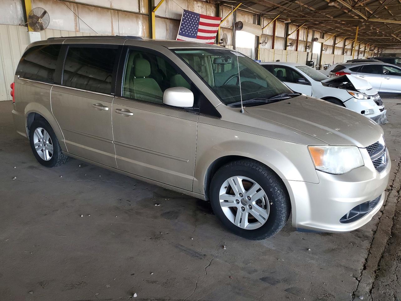2013 Dodge Grand Caravan Crew Gold vin: 2C4RDGDG2DR693225