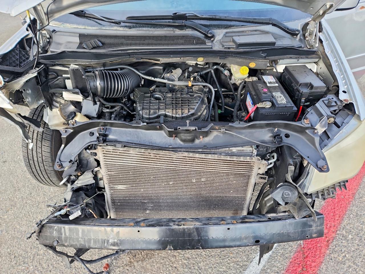 2012 Dodge Grand Caravan Crew Silver vin: 2C4RDGDG3CR110885