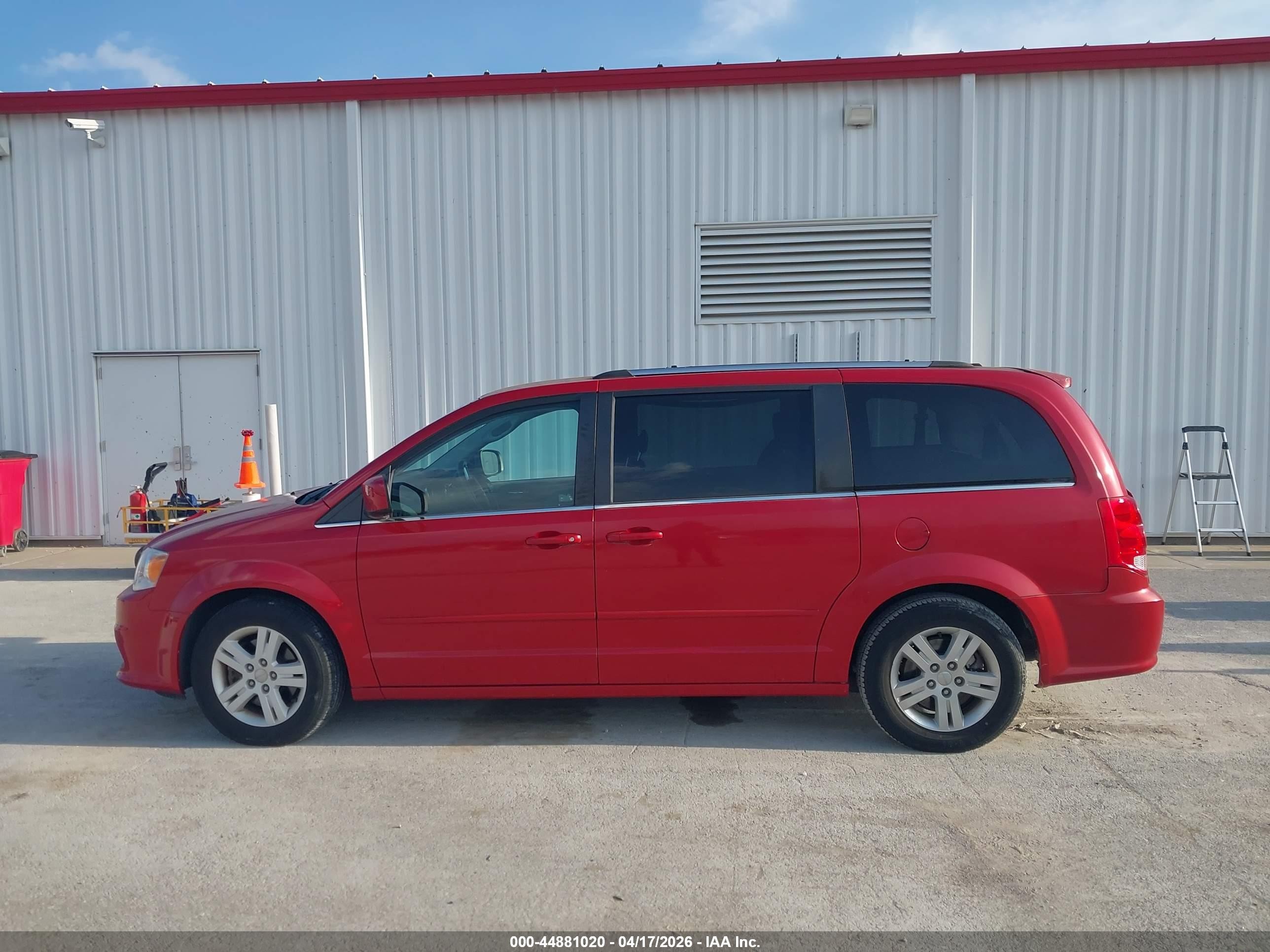 2012 Dodge Grand Caravan Crew Red vin: 2C4RDGDG3CR228922