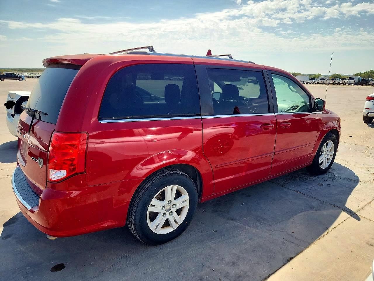 2013 Dodge Grand Caravan Crew Red vin: 2C4RDGDG3DR508034