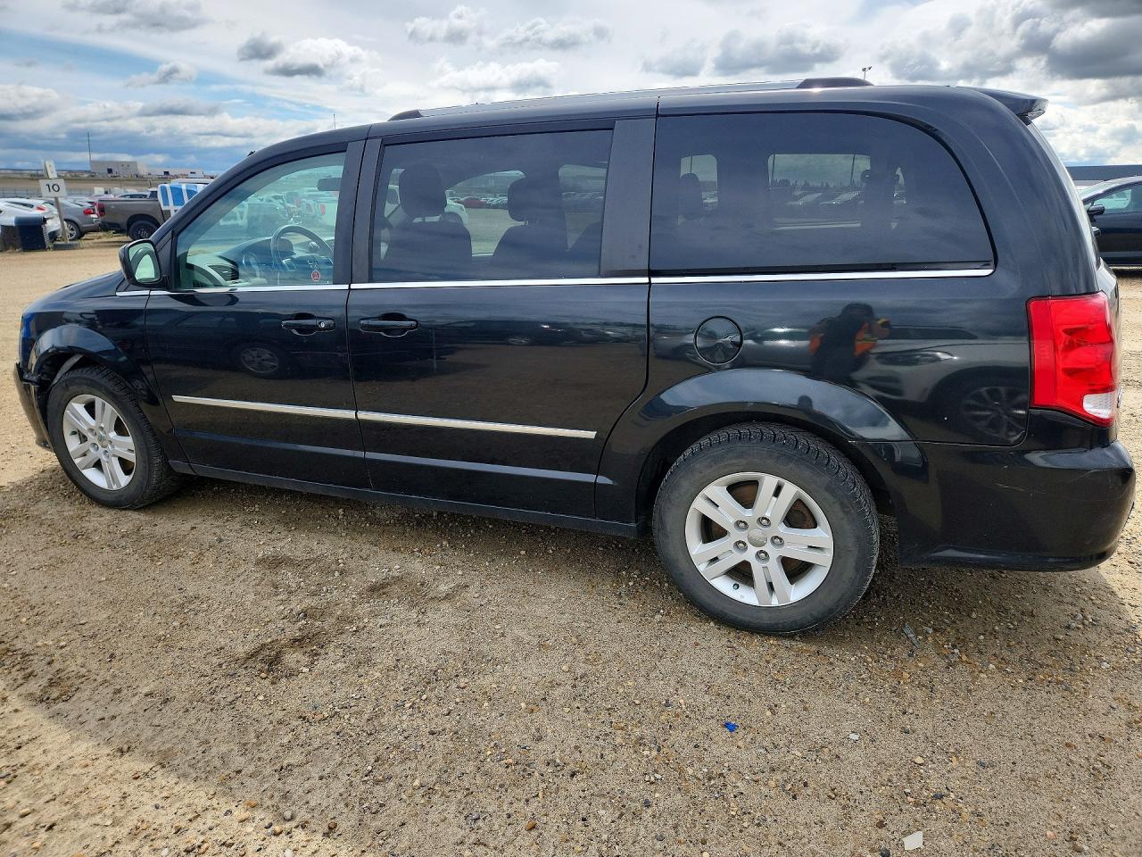 2016 Dodge Grand Caravan Crew Black vin: 2C4RDGDG3GR363789