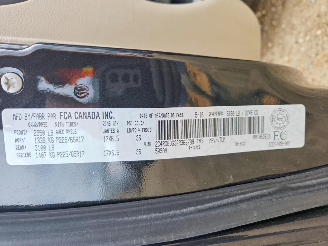 2016 Dodge Grand Caravan Crew Black vin: 2C4RDGDG3GR363789