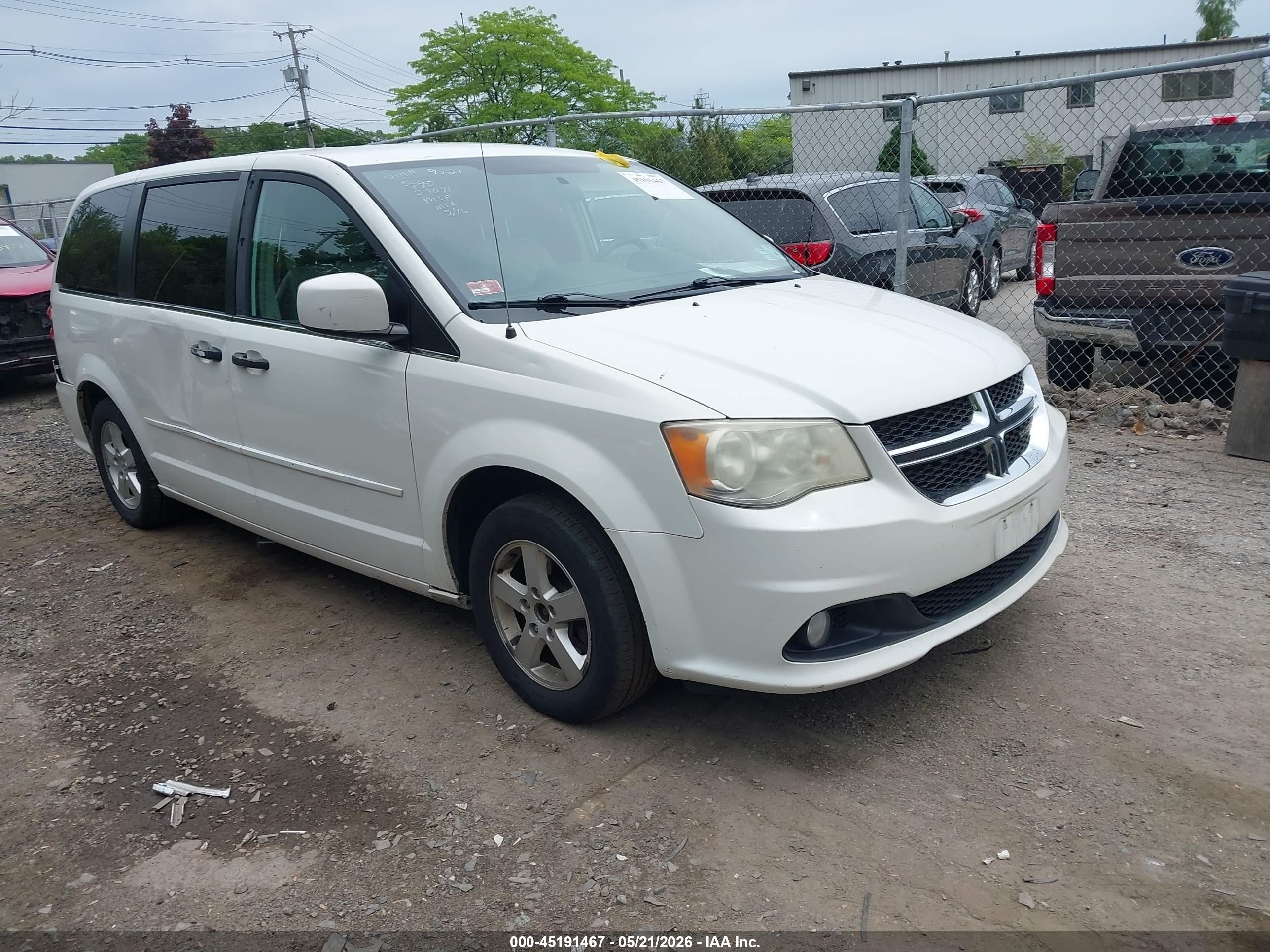 2012 Dodge Grand Caravan Crew White vin: 2C4RDGDG4CR109521