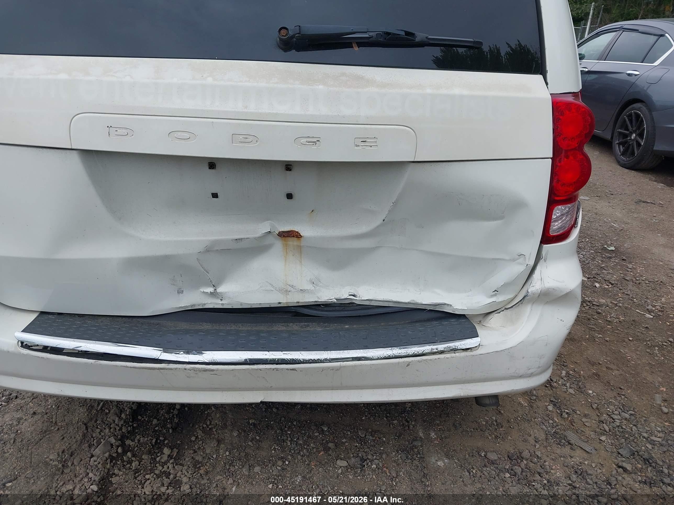 2012 Dodge Grand Caravan Crew White vin: 2C4RDGDG4CR109521
