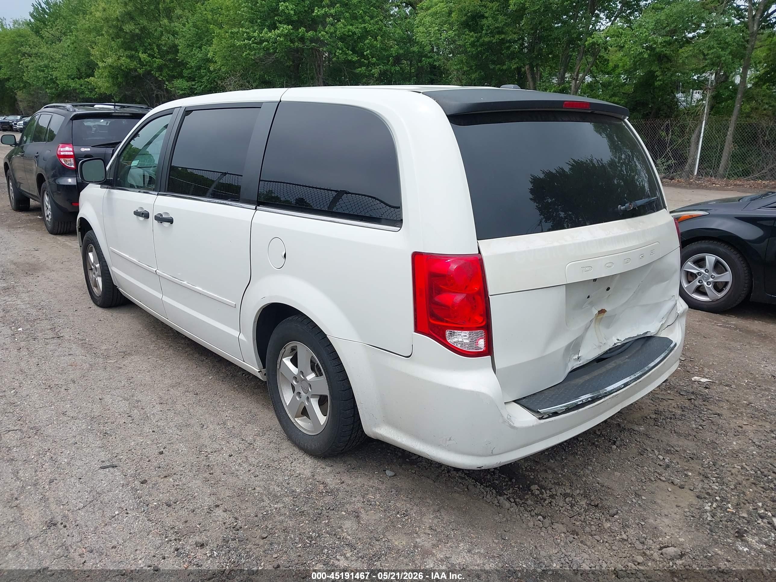 2012 Dodge Grand Caravan Crew White vin: 2C4RDGDG4CR109521
