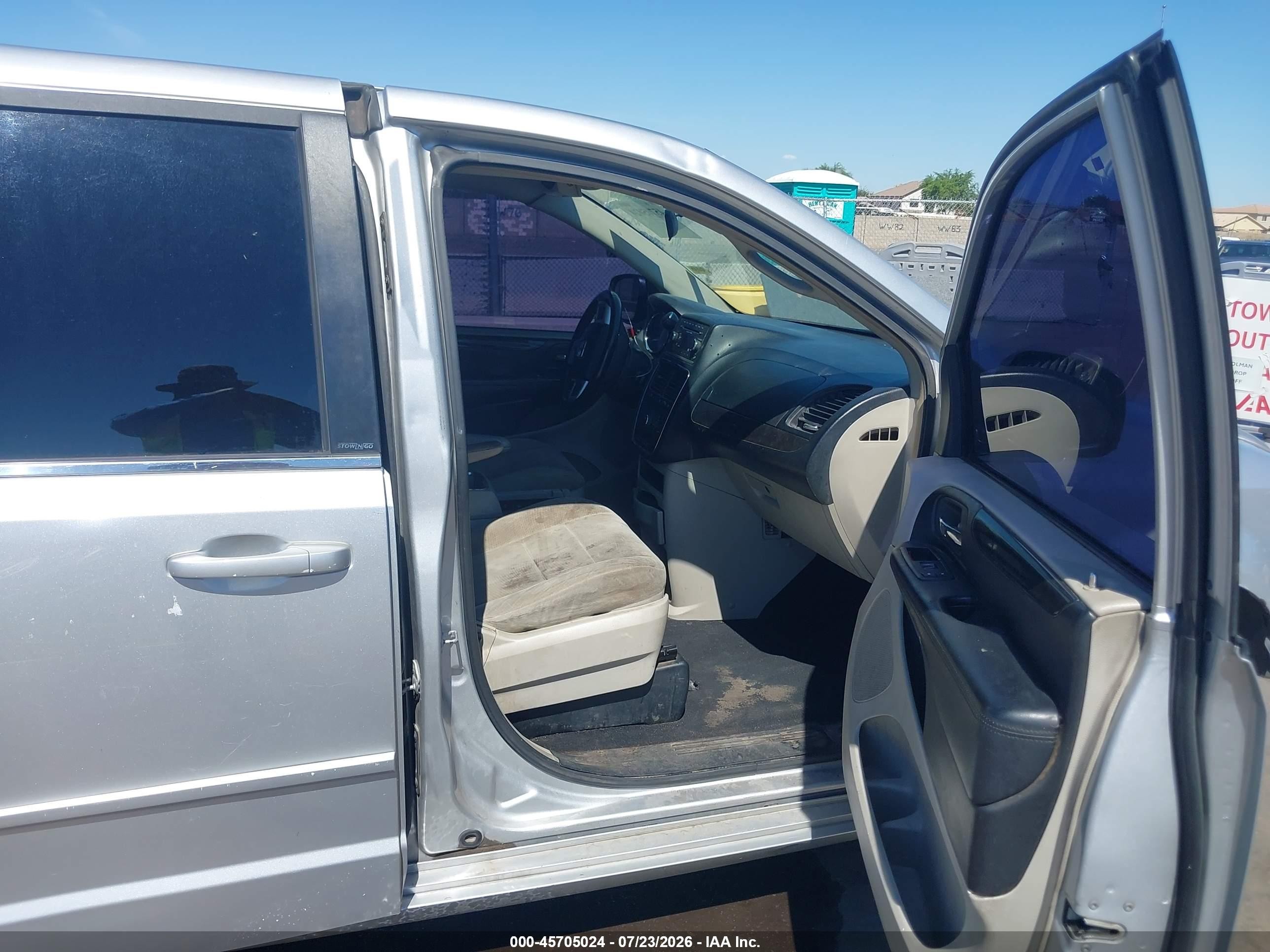 2012 Dodge Grand Caravan Crew Серебряный vin: 2C4RDGDG4CR146021