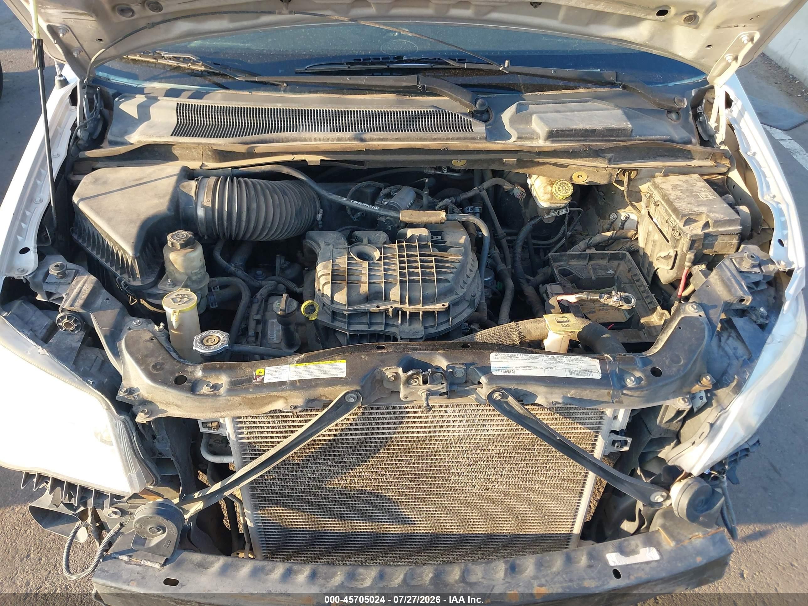2012 Dodge Grand Caravan Crew Серебряный vin: 2C4RDGDG4CR146021