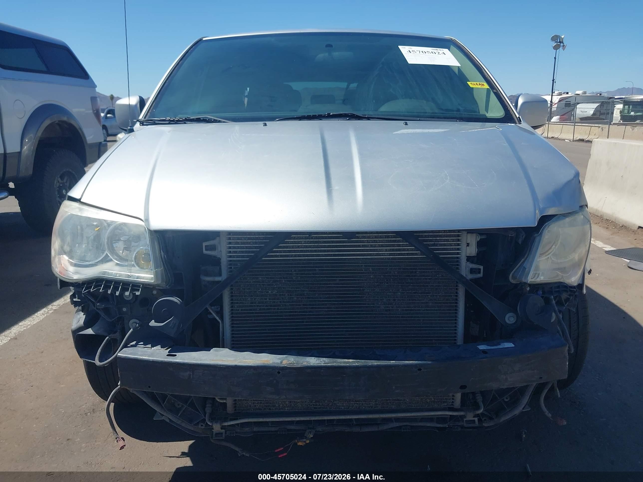2012 Dodge Grand Caravan Crew Серебряный vin: 2C4RDGDG4CR146021