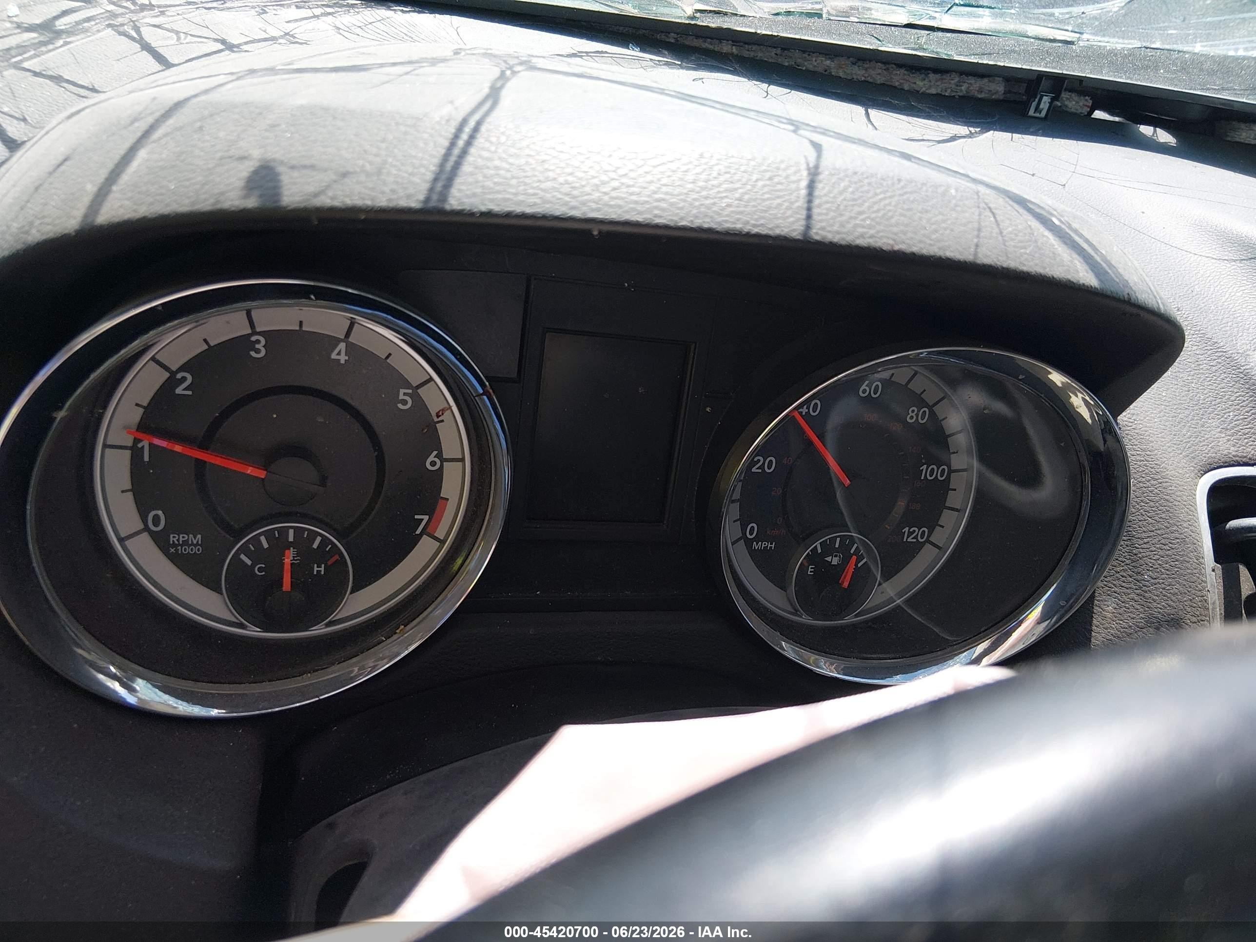 2013 Dodge Grand Caravan Crew Silver vin: 2C4RDGDG4DR617862